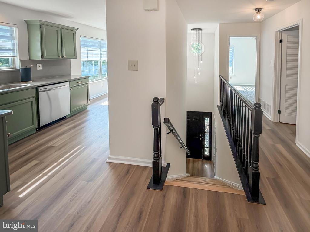 2607 LYNBROOKE DRIVE