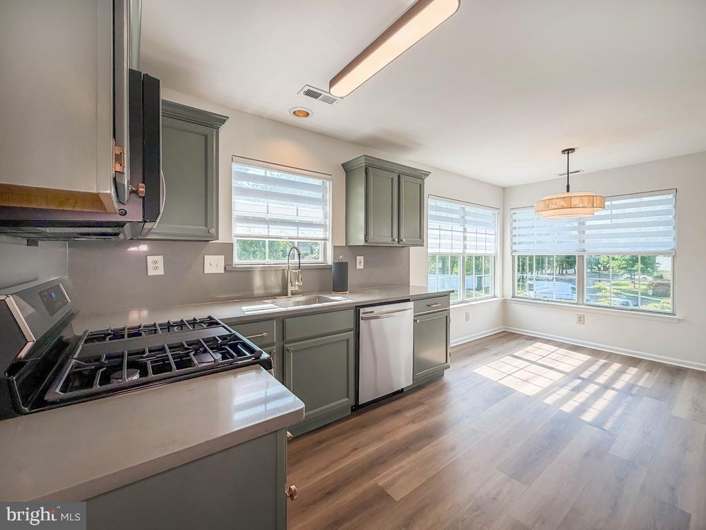 2607 LYNBROOKE DRIVE