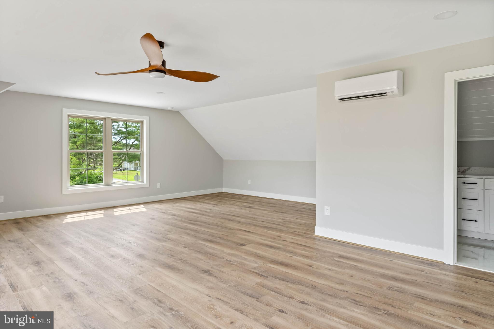 BLUFFS AT SANDY LANDING - Residential