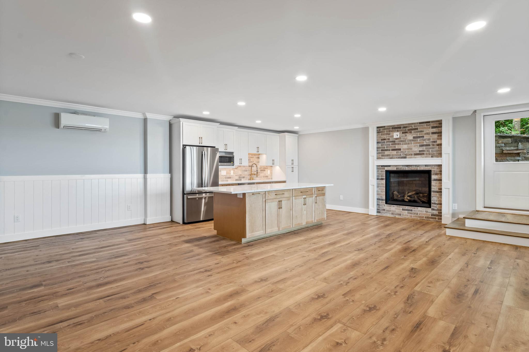 BLUFFS AT SANDY LANDING - Residential