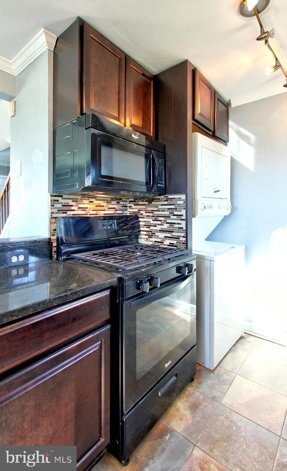 HIGHLAND AT LANDOVER STATION - Residential