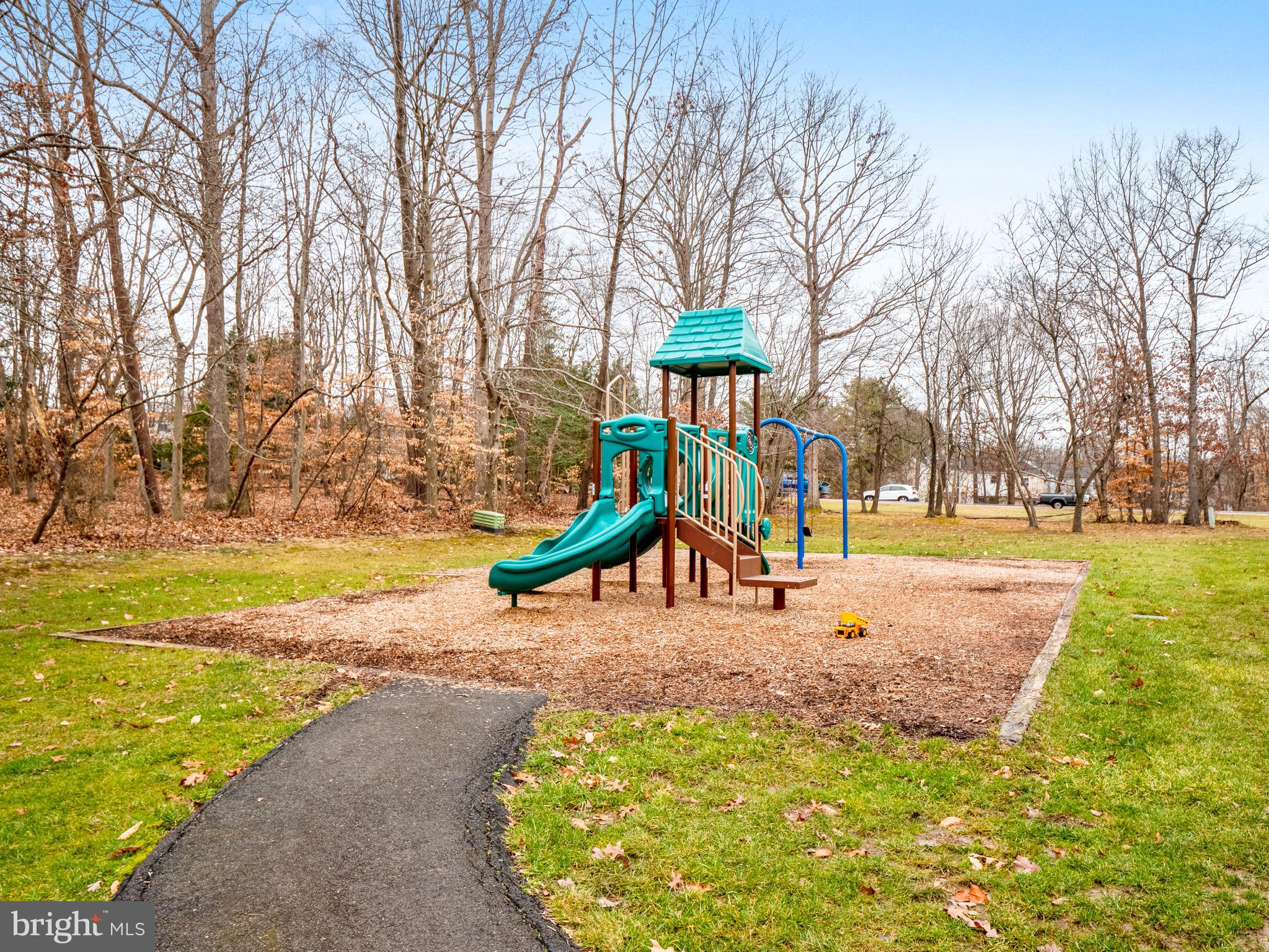 NEWINGTON FOREST - Residential Lease