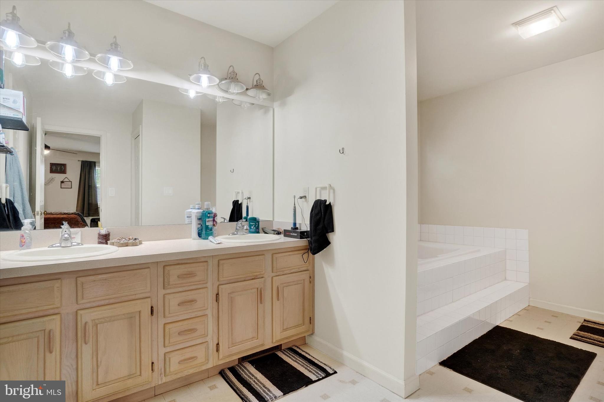 QUAIL HEIGHTS - Residential