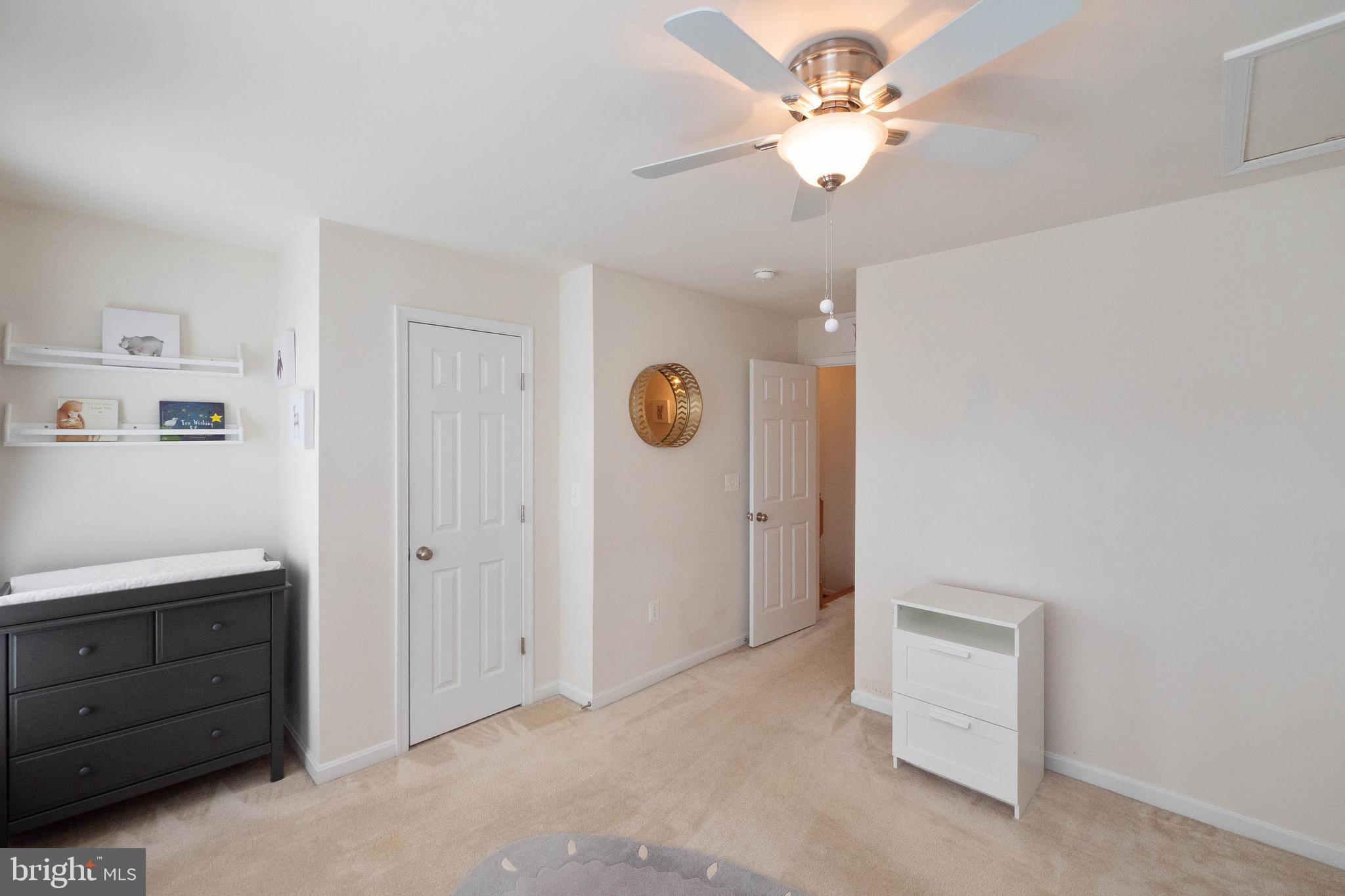 POWELLS RUN VILLAGE COND - Residential