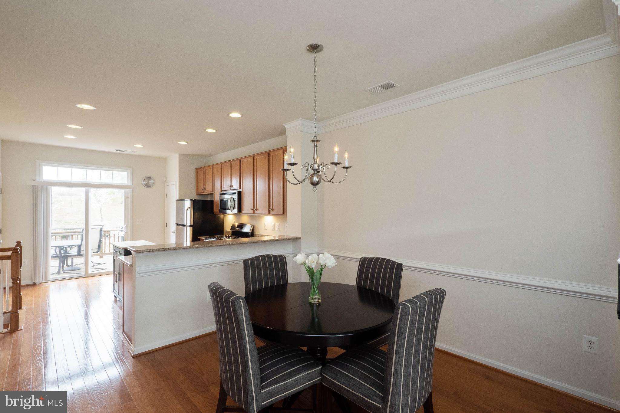 POWELLS RUN VILLAGE COND - Residential