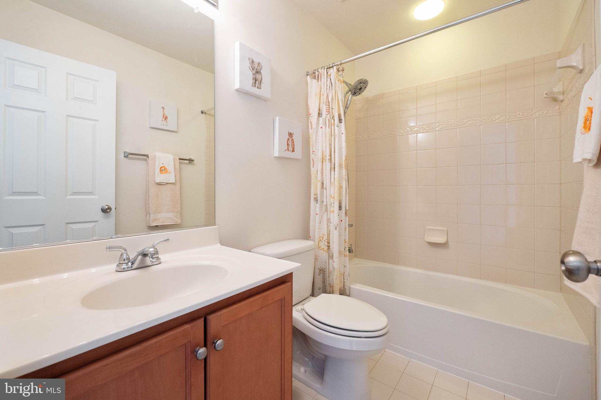 POWELLS RUN VILLAGE COND - Residential