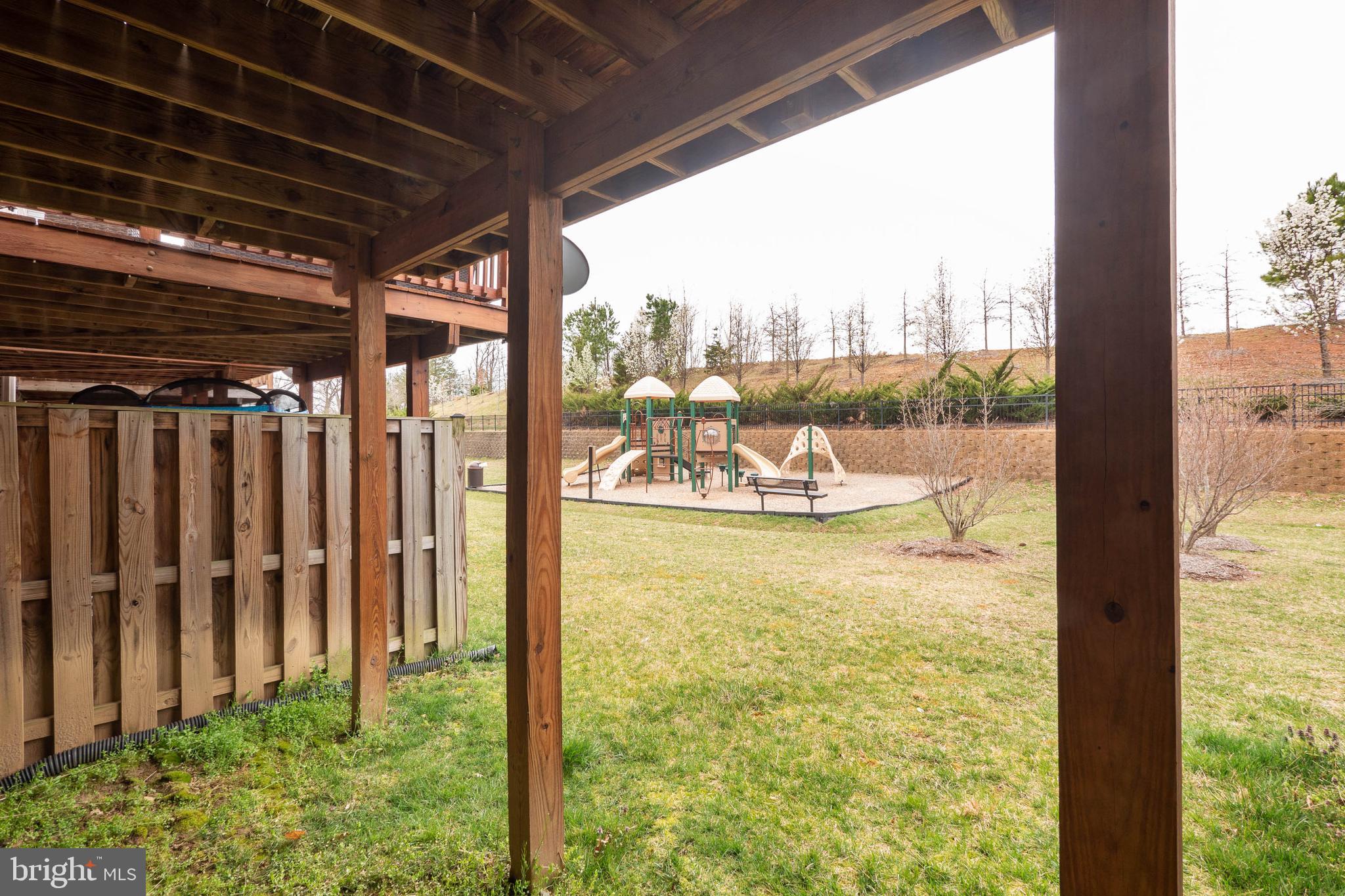 POWELLS RUN VILLAGE COND - Residential