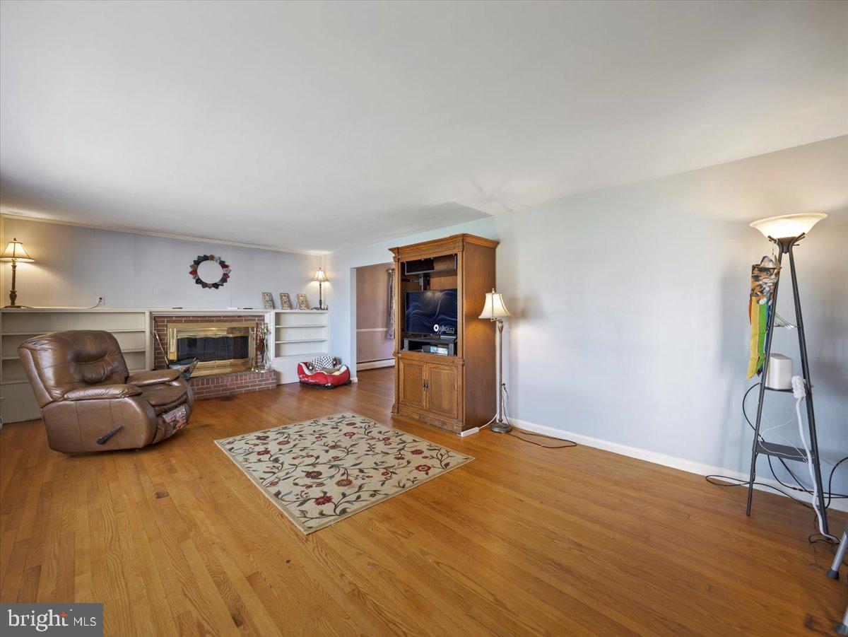 GUILFORD HILLS NORTH - Residential