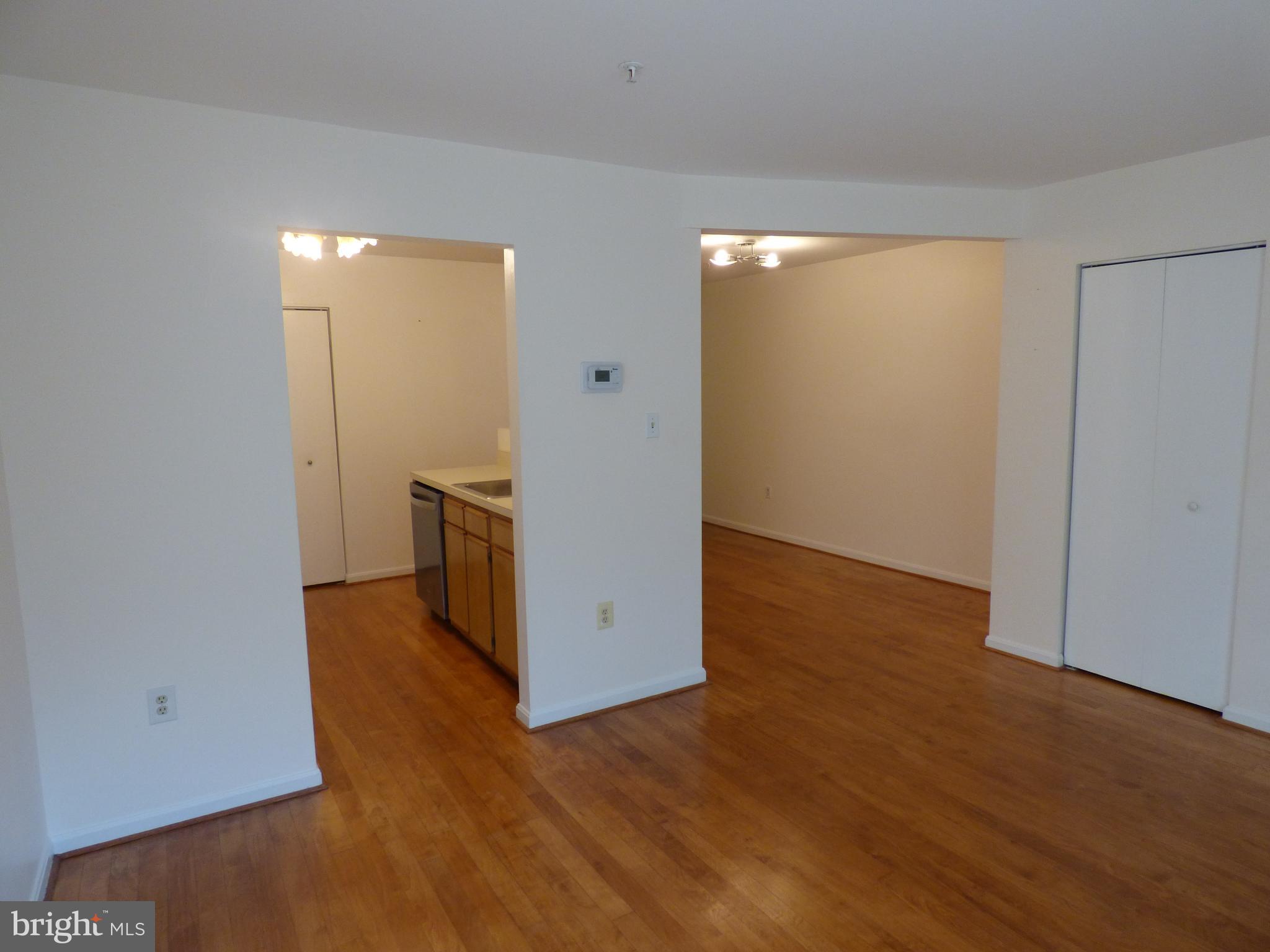 DECOVERLY ADVENTURE - Residential Lease