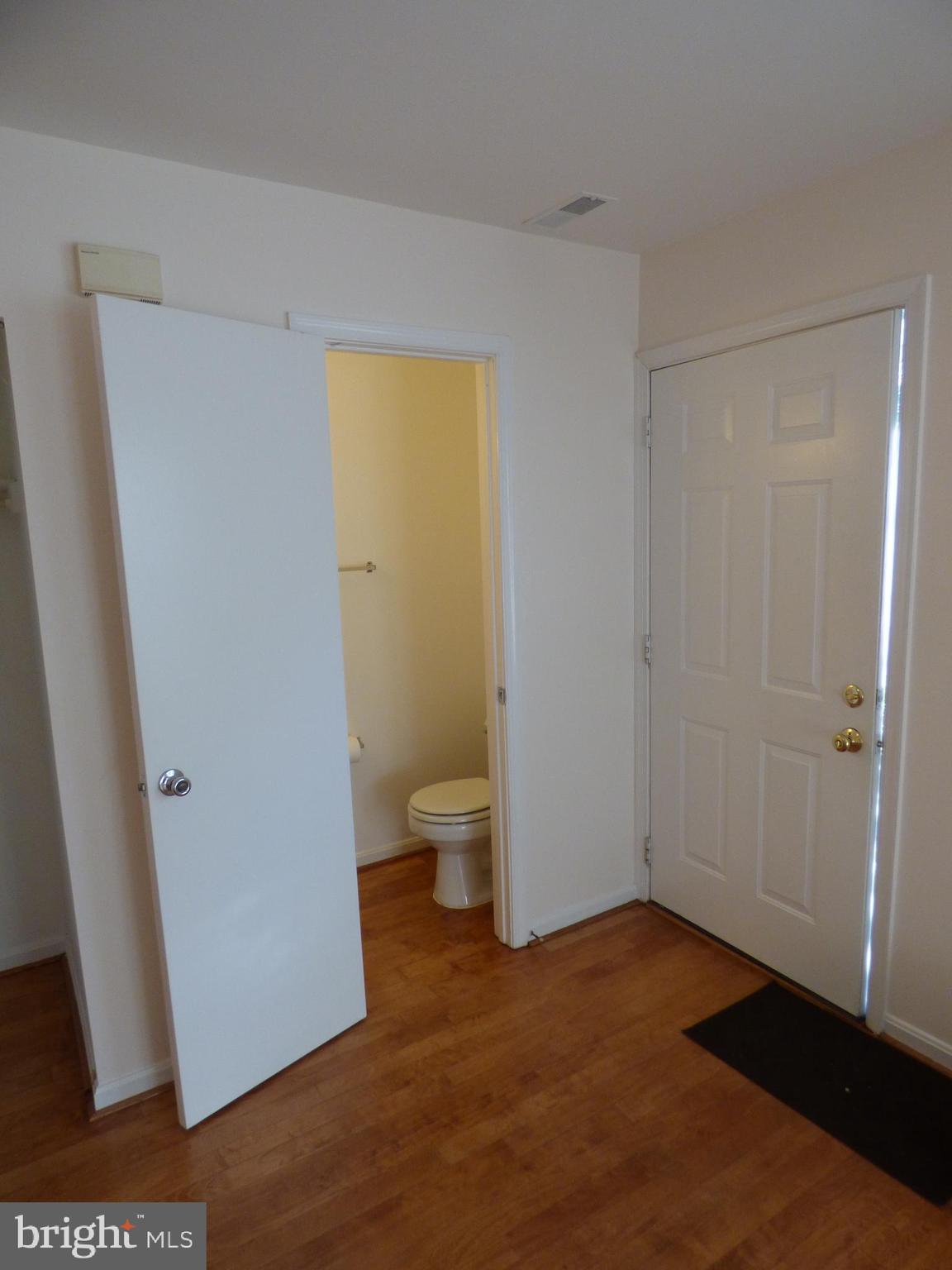 DECOVERLY ADVENTURE - Residential Lease