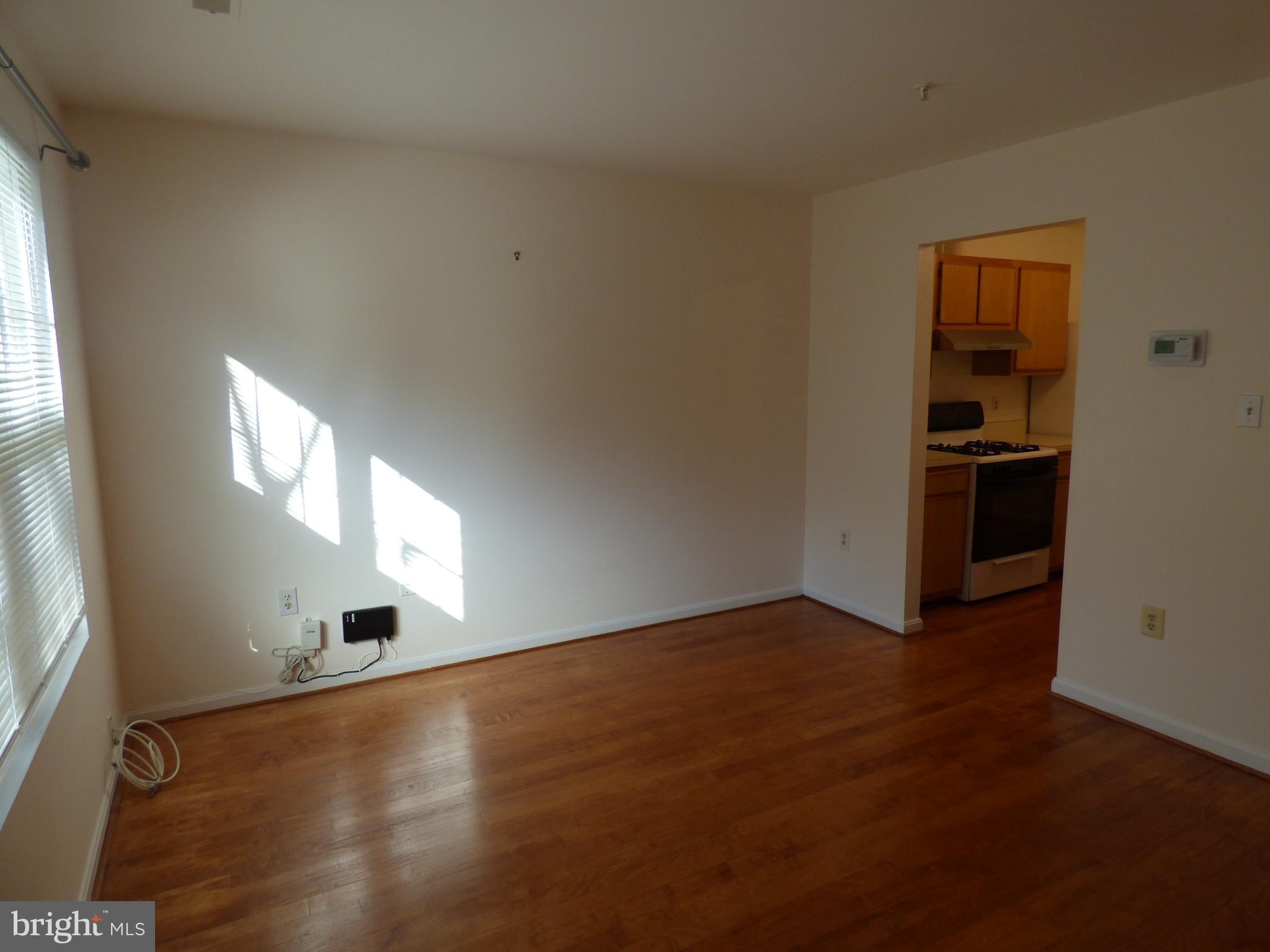 DECOVERLY ADVENTURE - Residential Lease