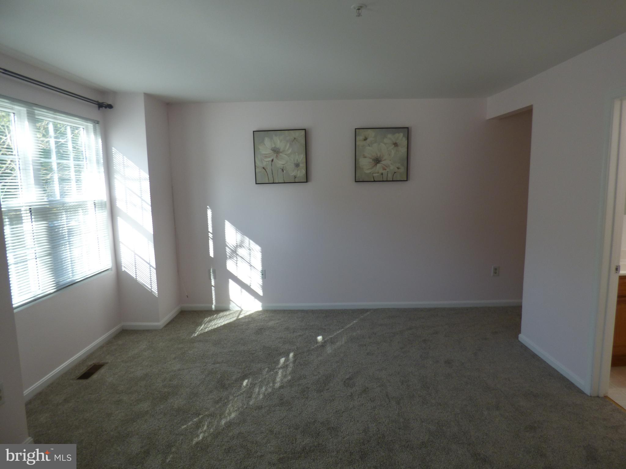 DECOVERLY ADVENTURE - Residential Lease