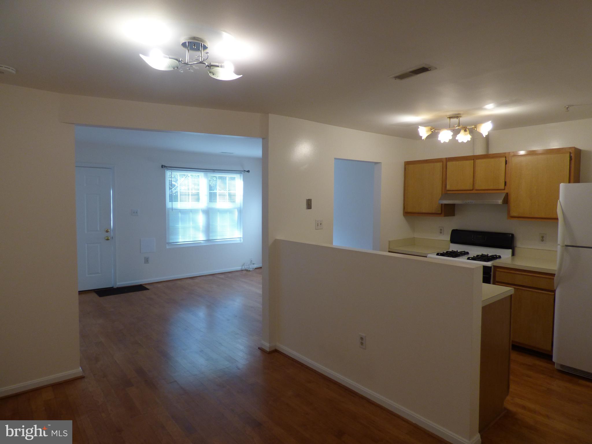 DECOVERLY ADVENTURE - Residential Lease