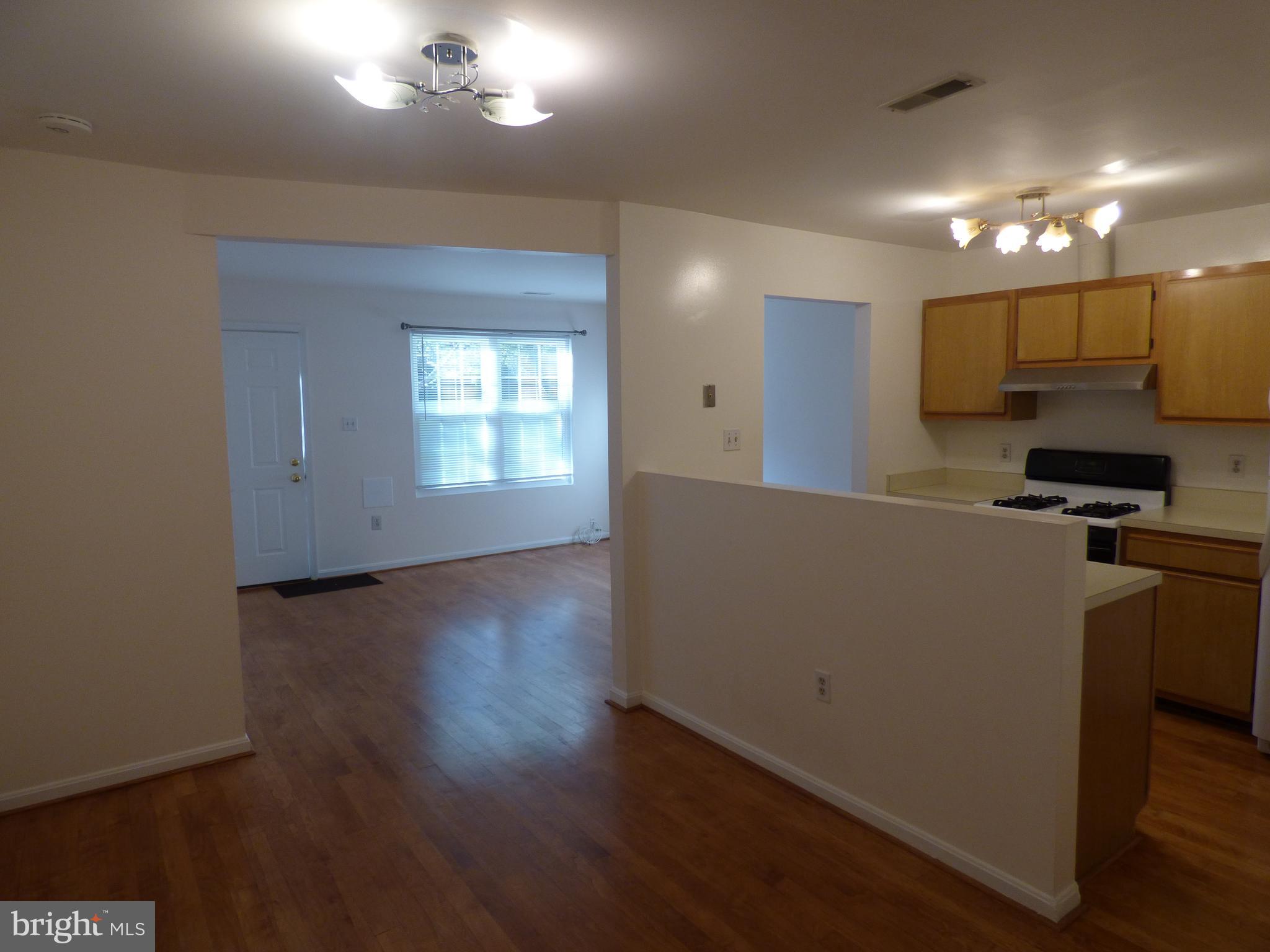 DECOVERLY ADVENTURE - Residential Lease