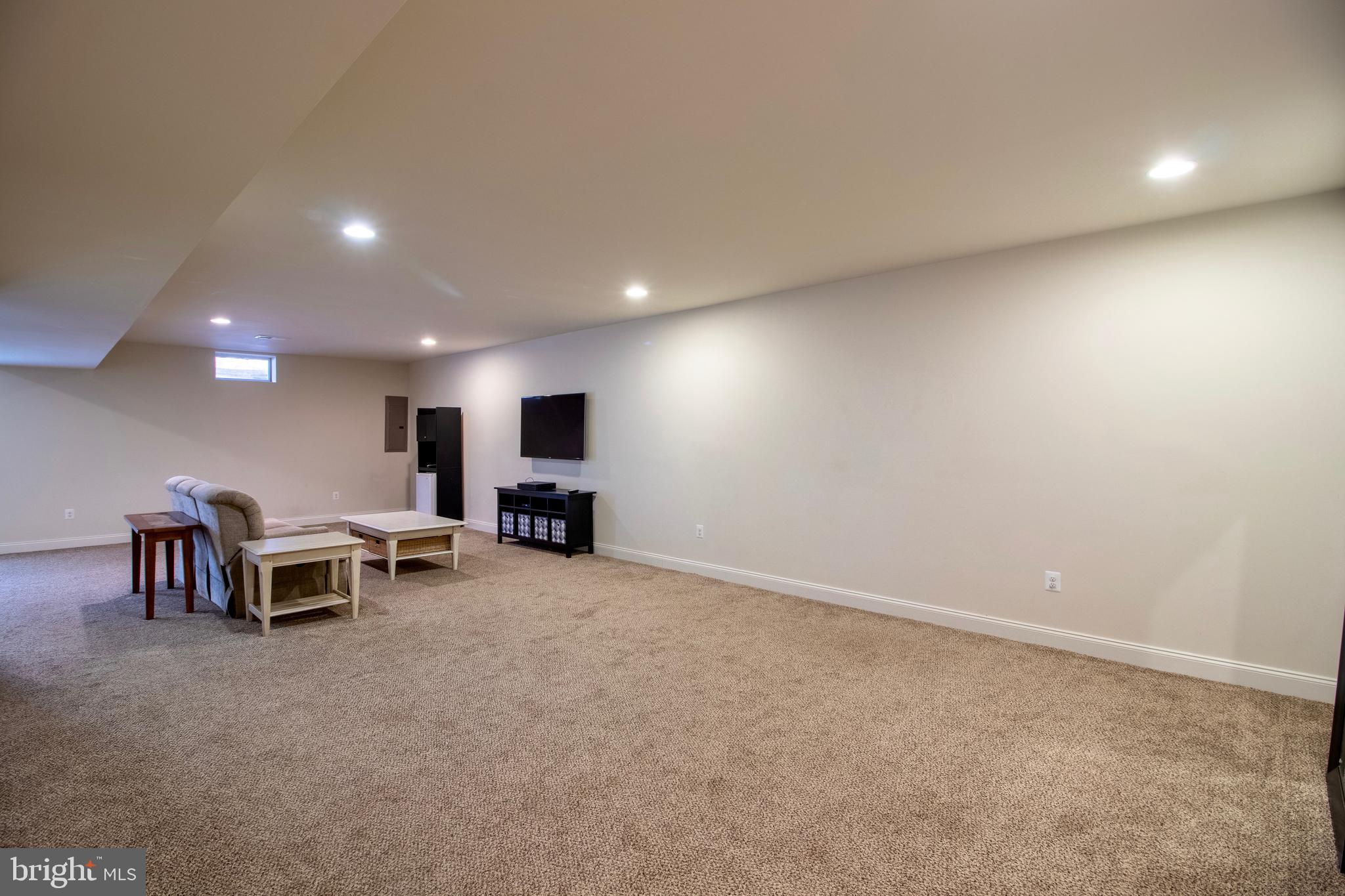 LOUDOUN VALLEY ESTATES 2 - Residential