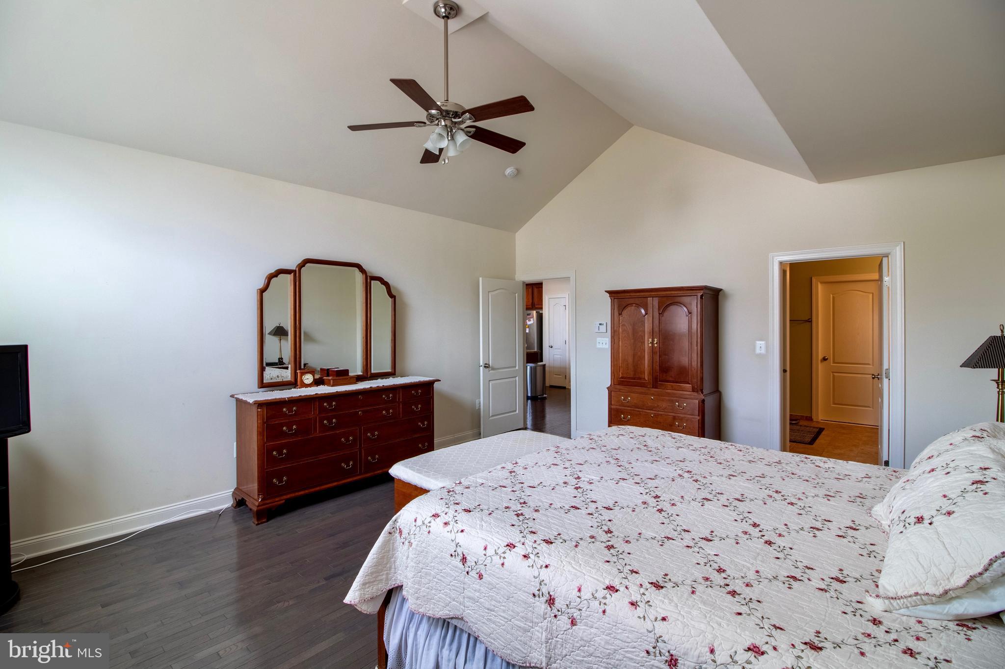 LOUDOUN VALLEY ESTATES 2 - Residential