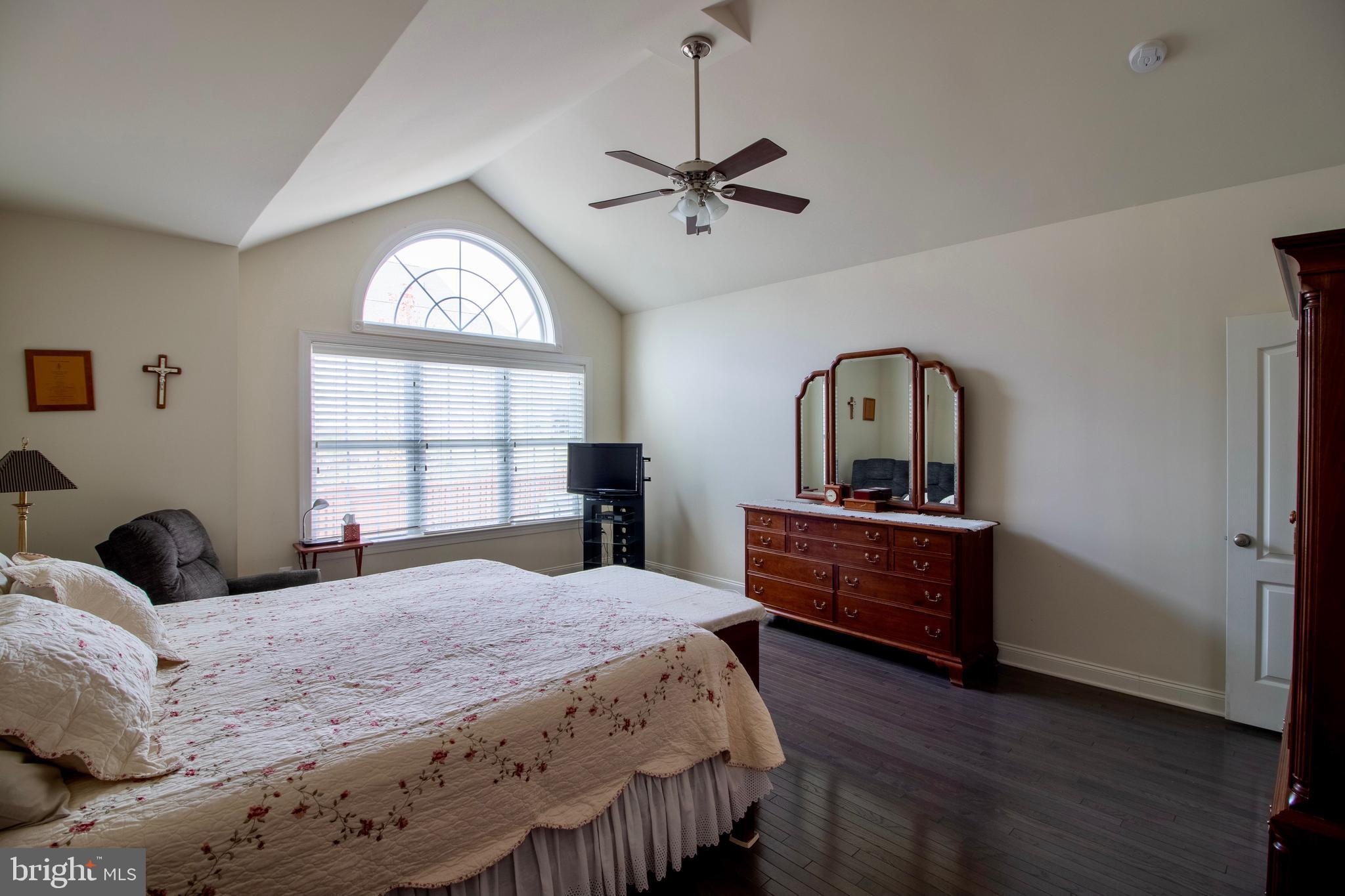 LOUDOUN VALLEY ESTATES 2 - Residential