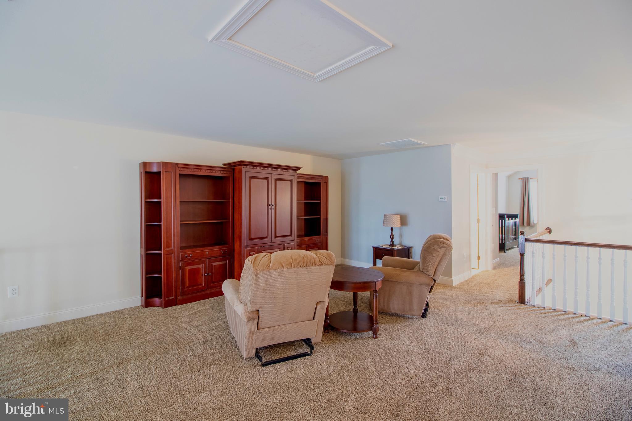 LOUDOUN VALLEY ESTATES 2 - Residential