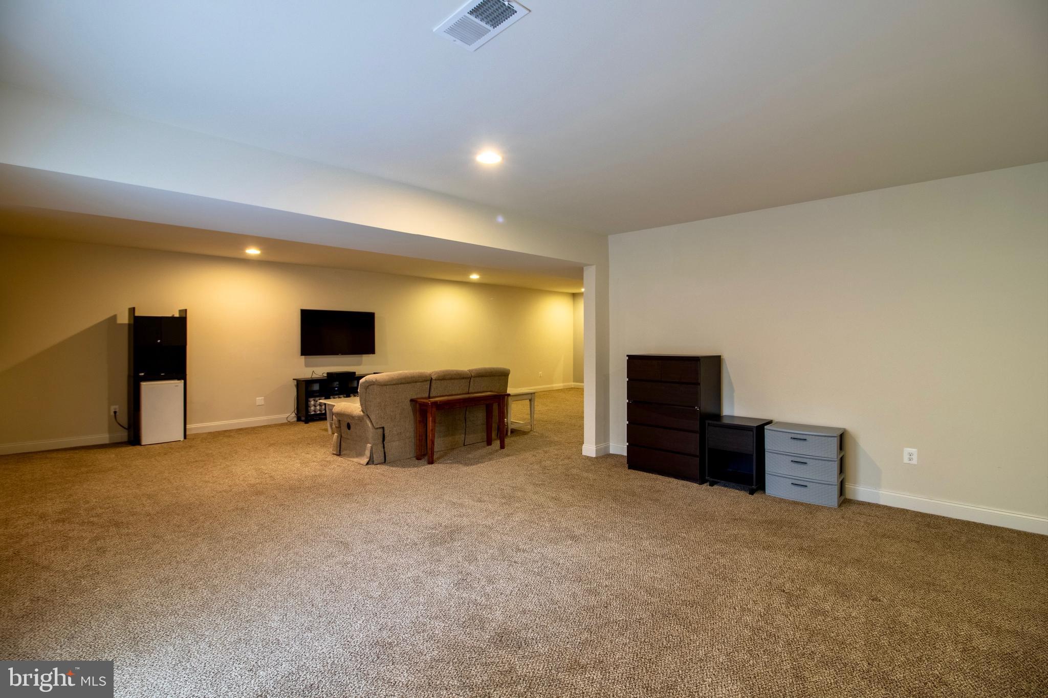 LOUDOUN VALLEY ESTATES 2 - Residential