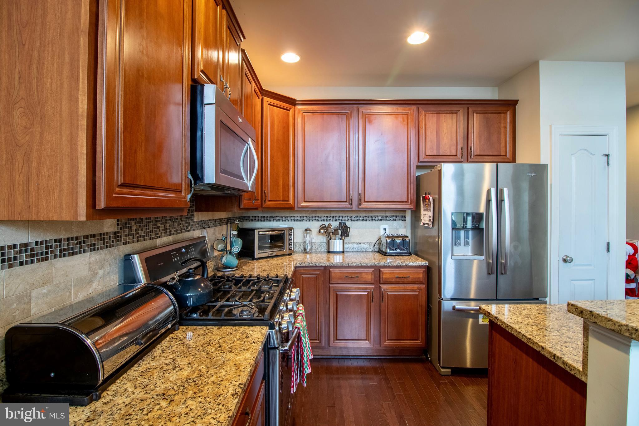 LOUDOUN VALLEY ESTATES 2 - Residential