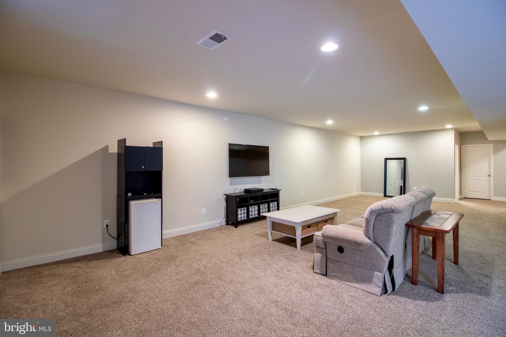 LOUDOUN VALLEY ESTATES 2 - Residential