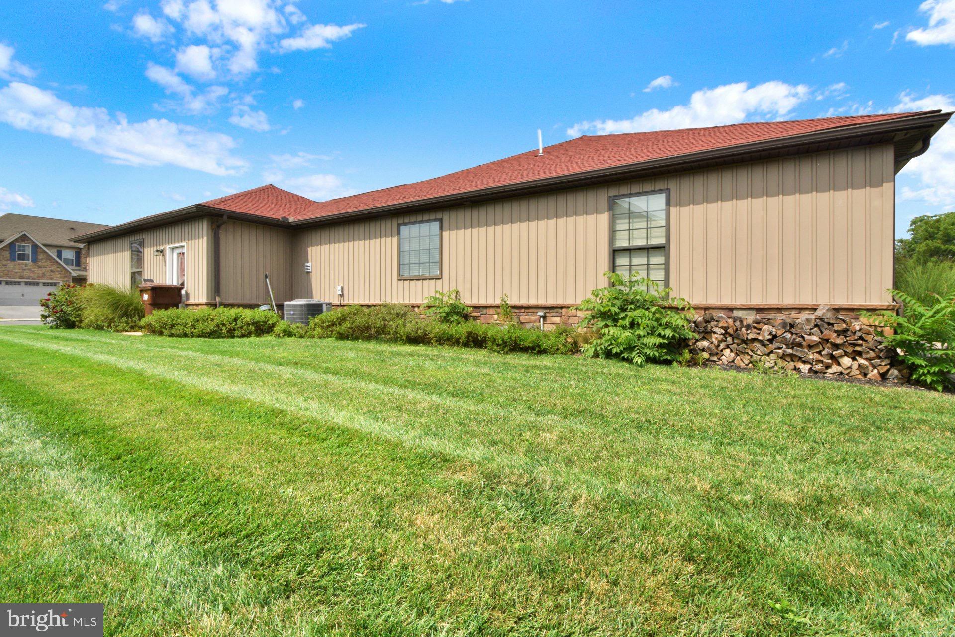 VILLAGE GREEN ESTATES - Residential