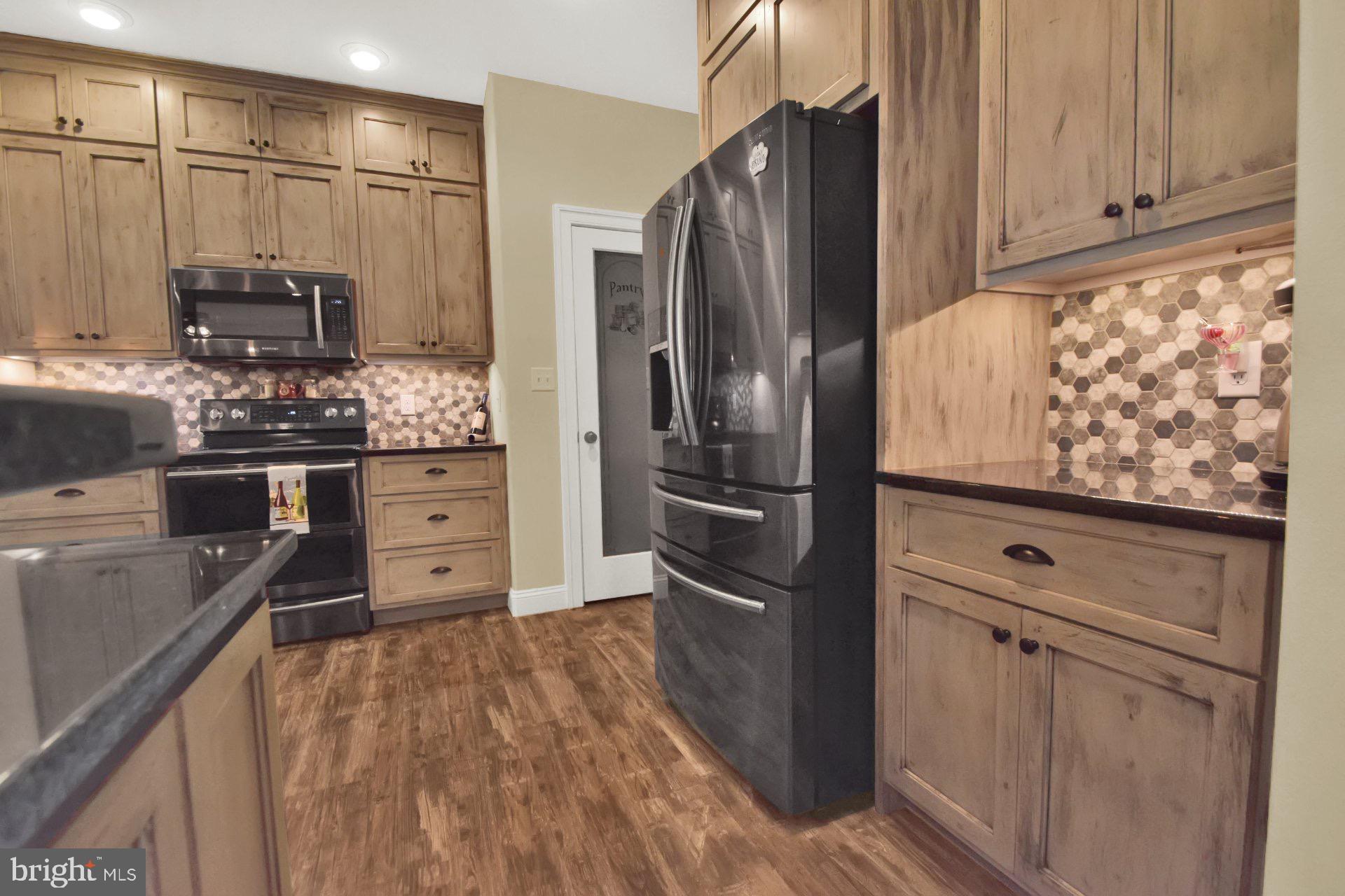 VILLAGE GREEN ESTATES - Residential