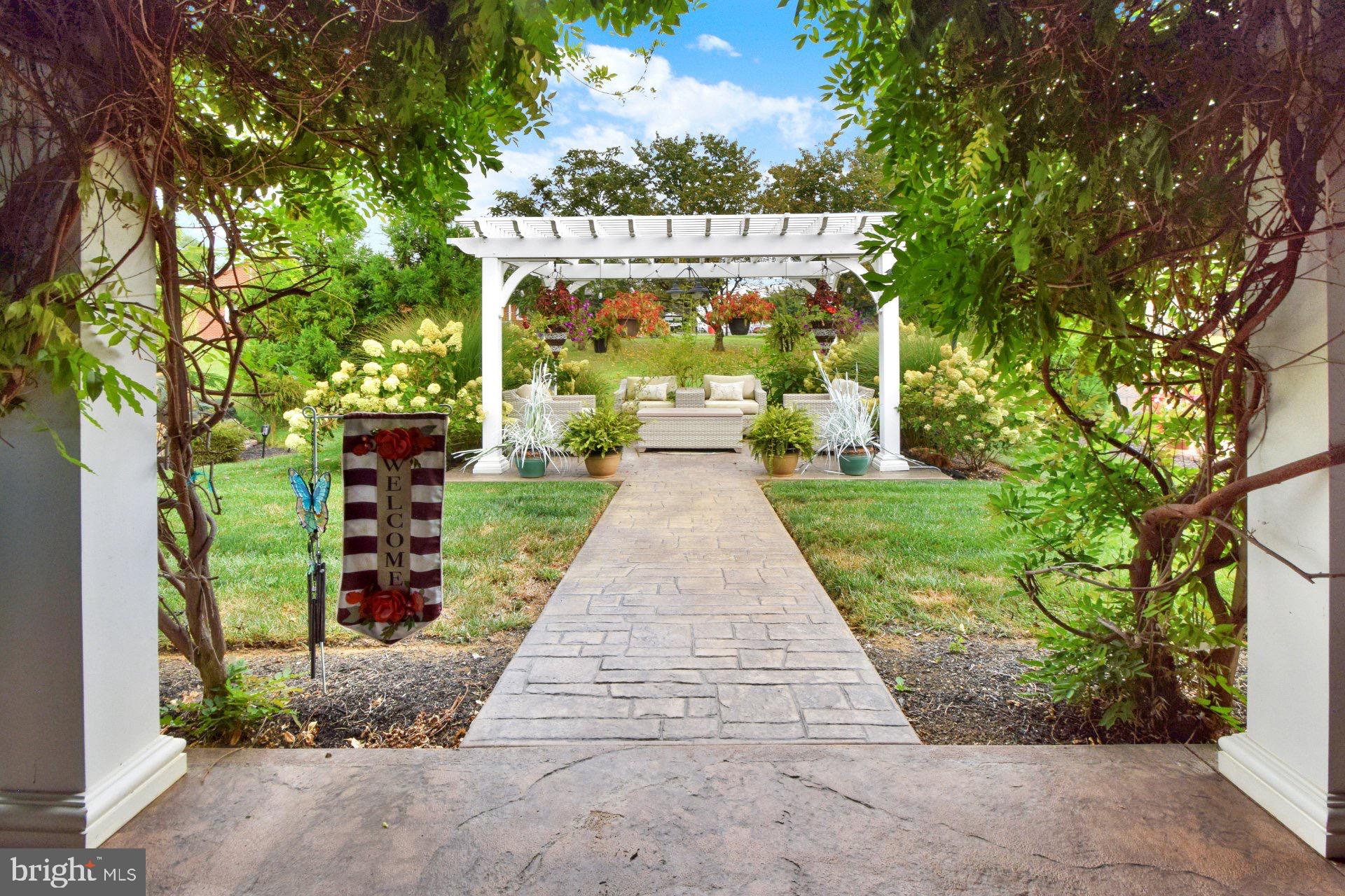 VILLAGE GREEN ESTATES - Residential