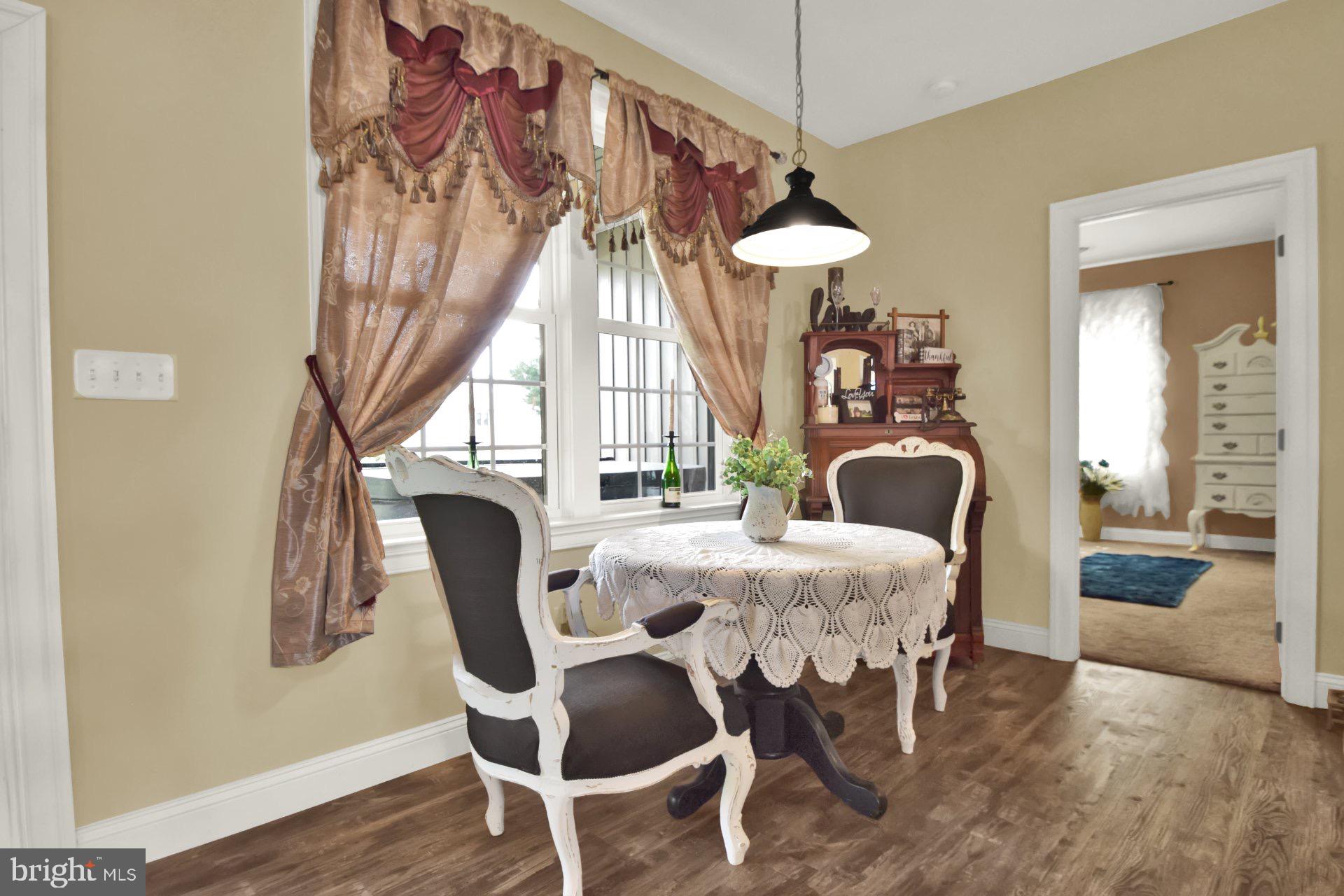 VILLAGE GREEN ESTATES - Residential