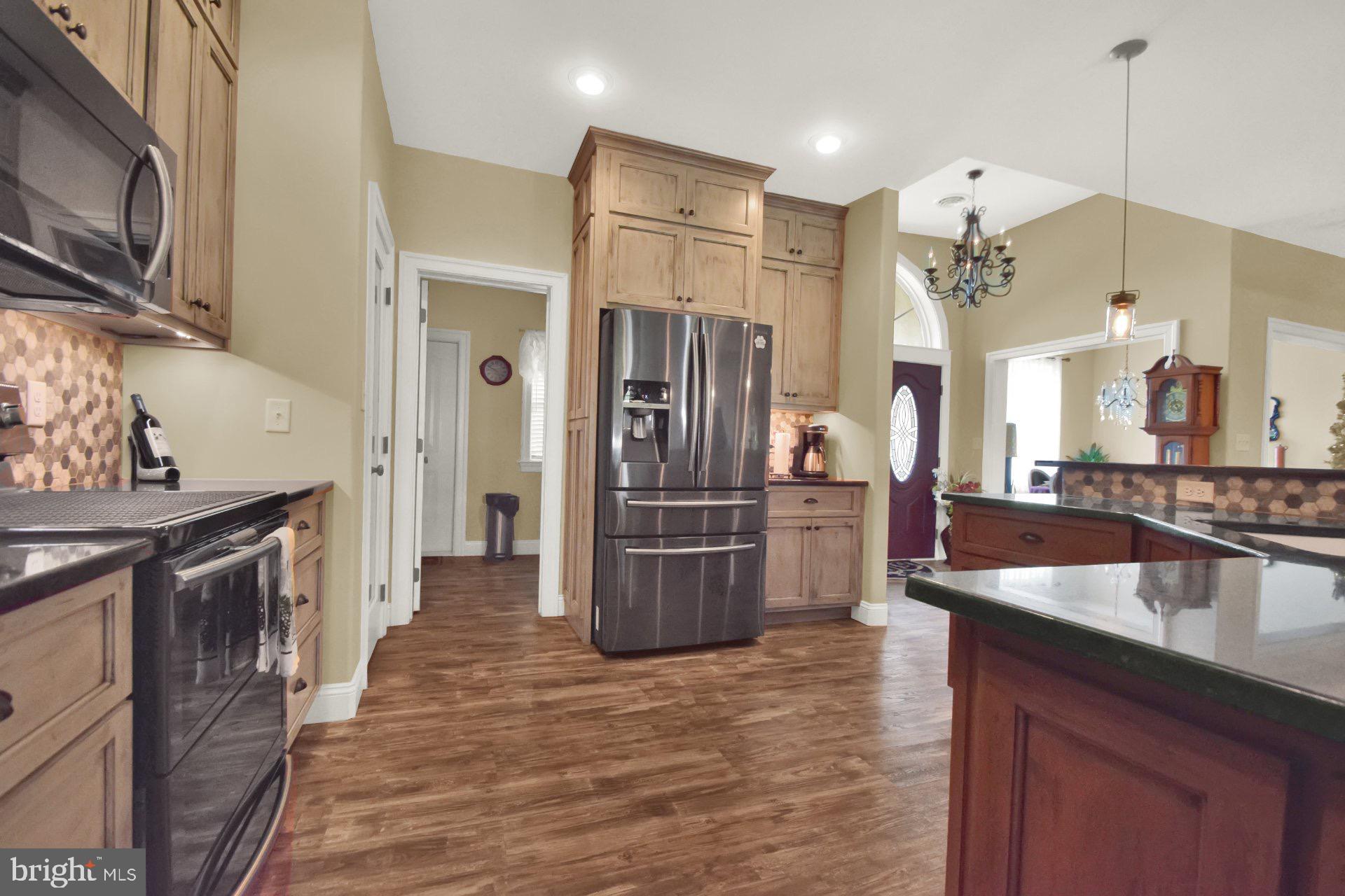 VILLAGE GREEN ESTATES - Residential