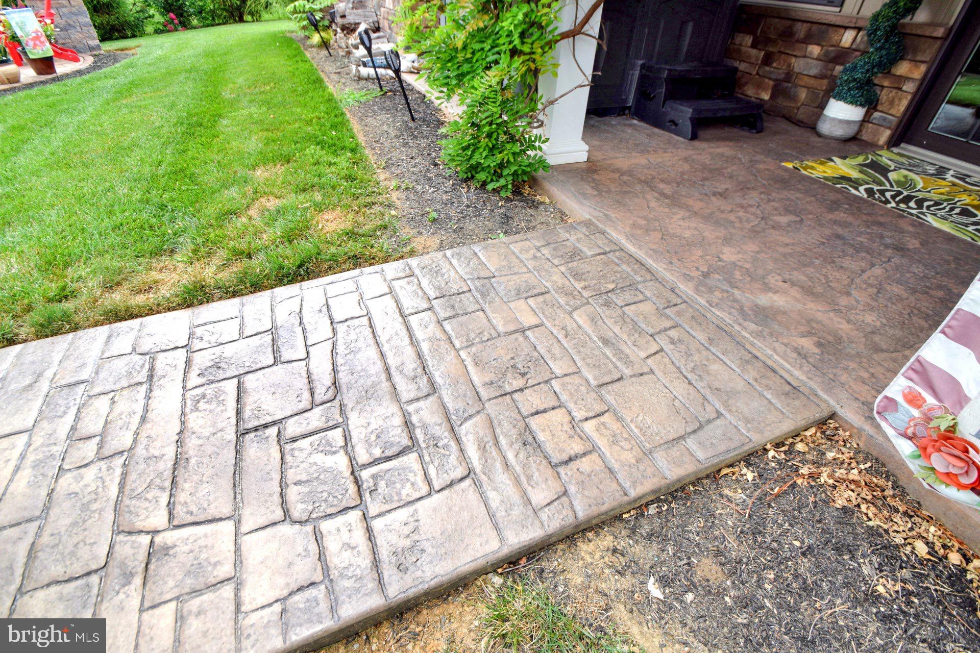 VILLAGE GREEN ESTATES - Residential