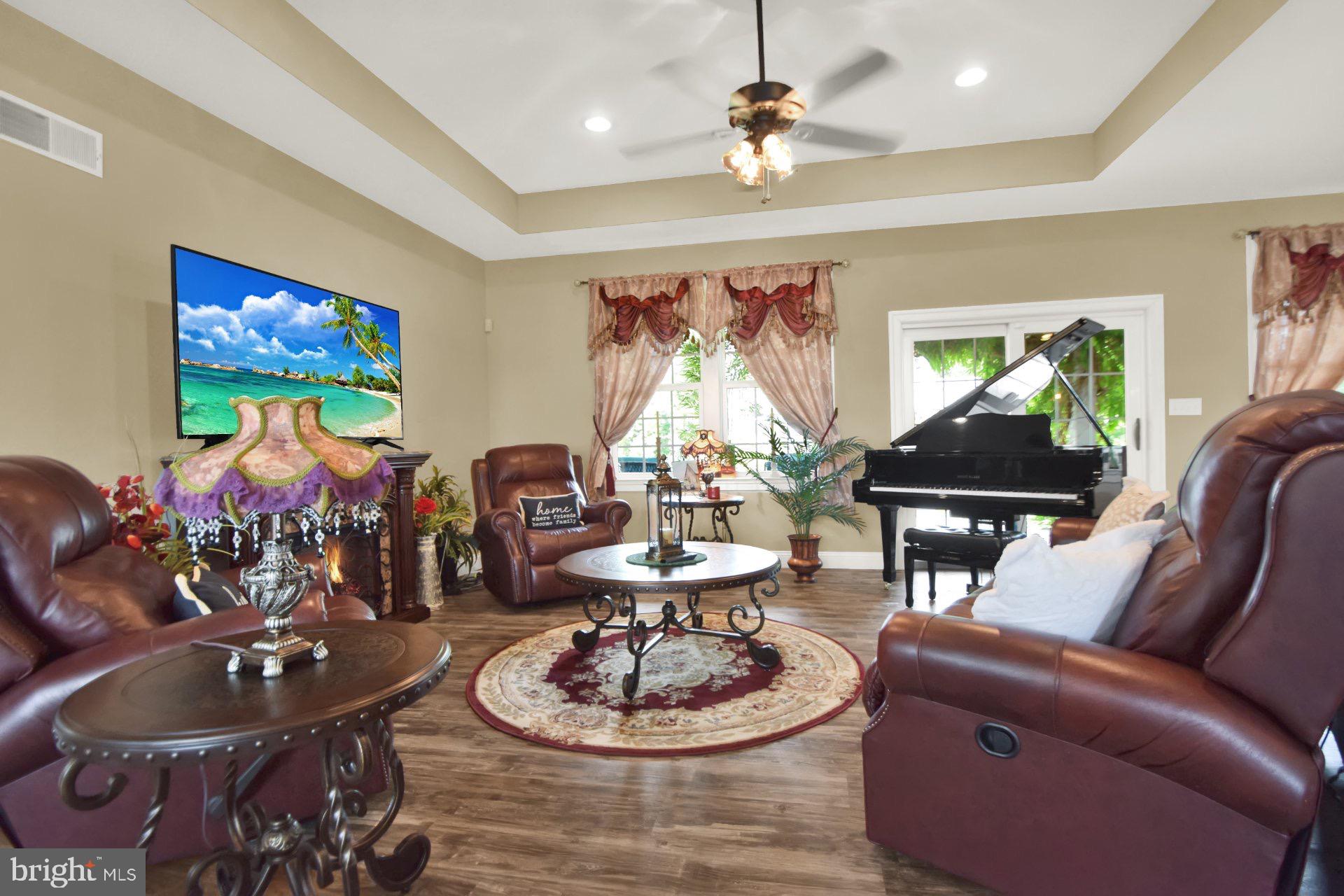 VILLAGE GREEN ESTATES - Residential