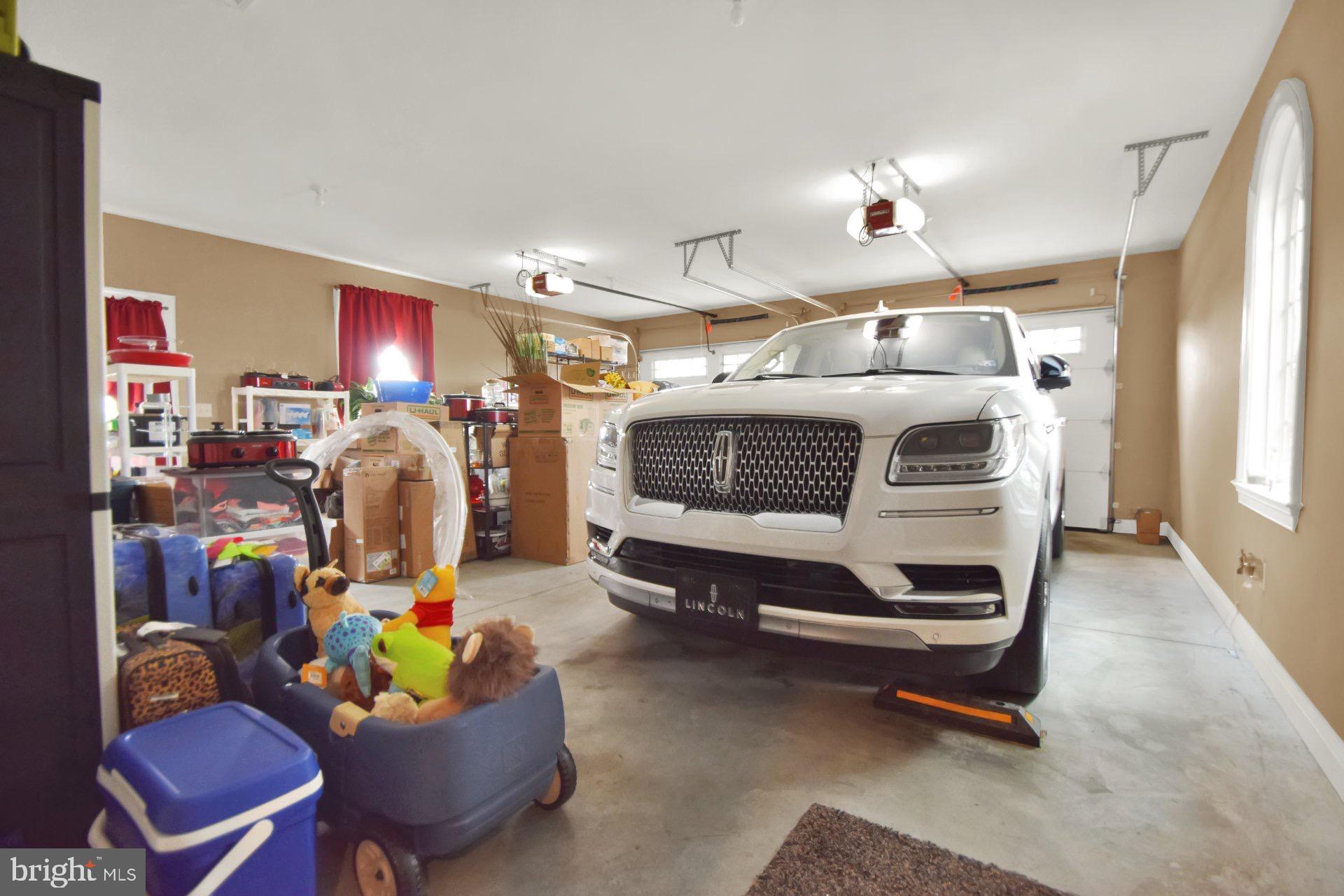 VILLAGE GREEN ESTATES - Residential