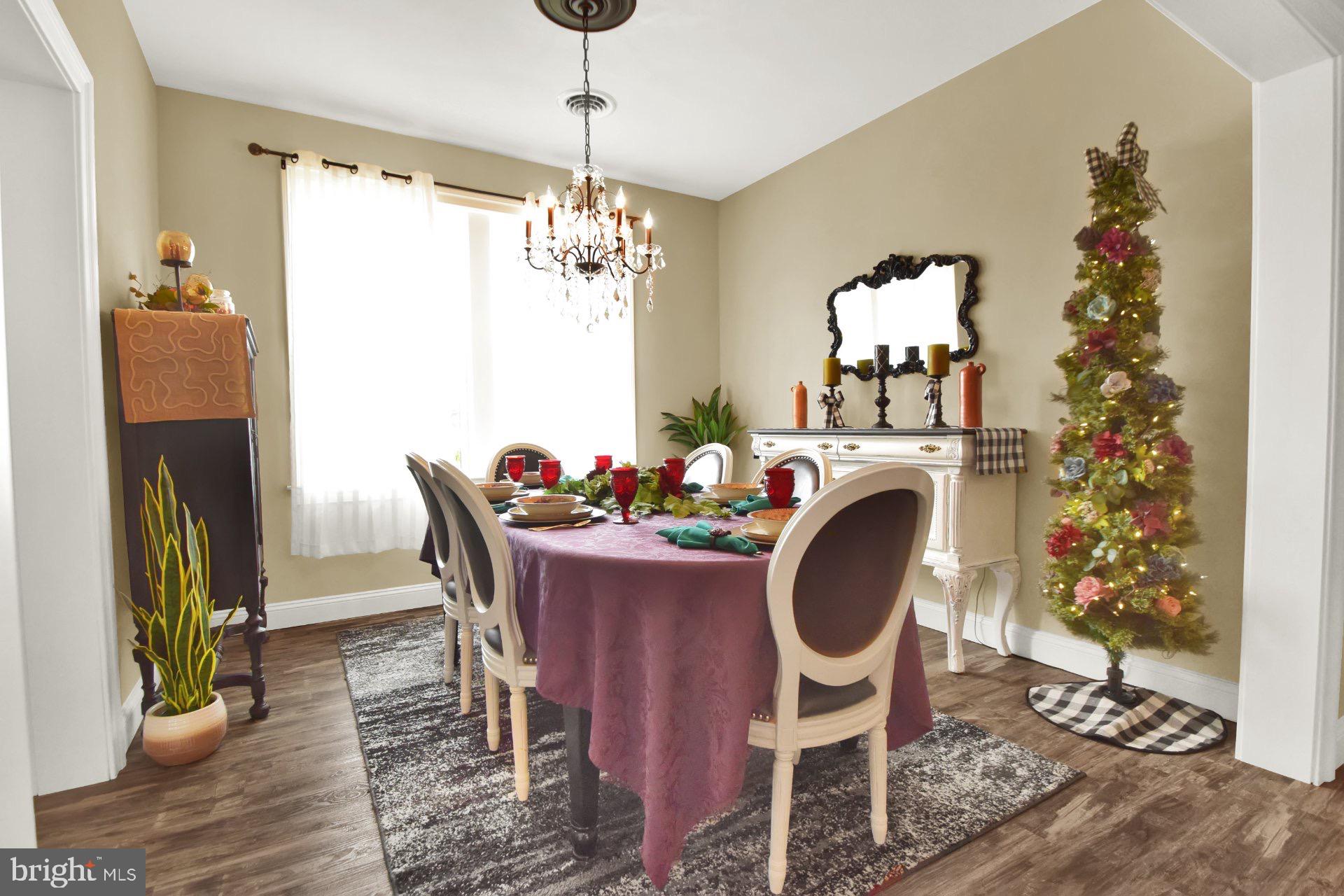 VILLAGE GREEN ESTATES - Residential