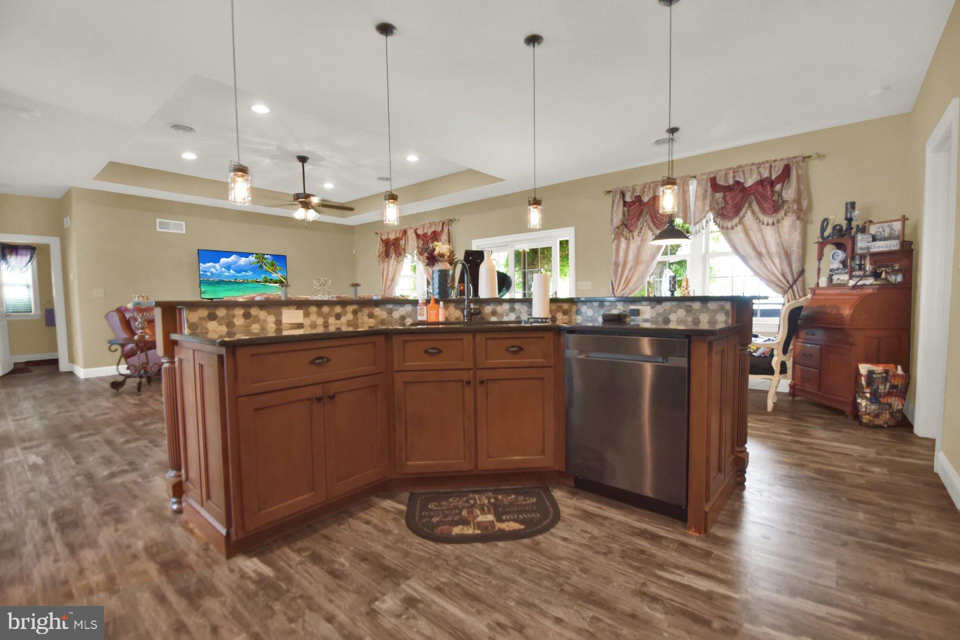 VILLAGE GREEN ESTATES - Residential