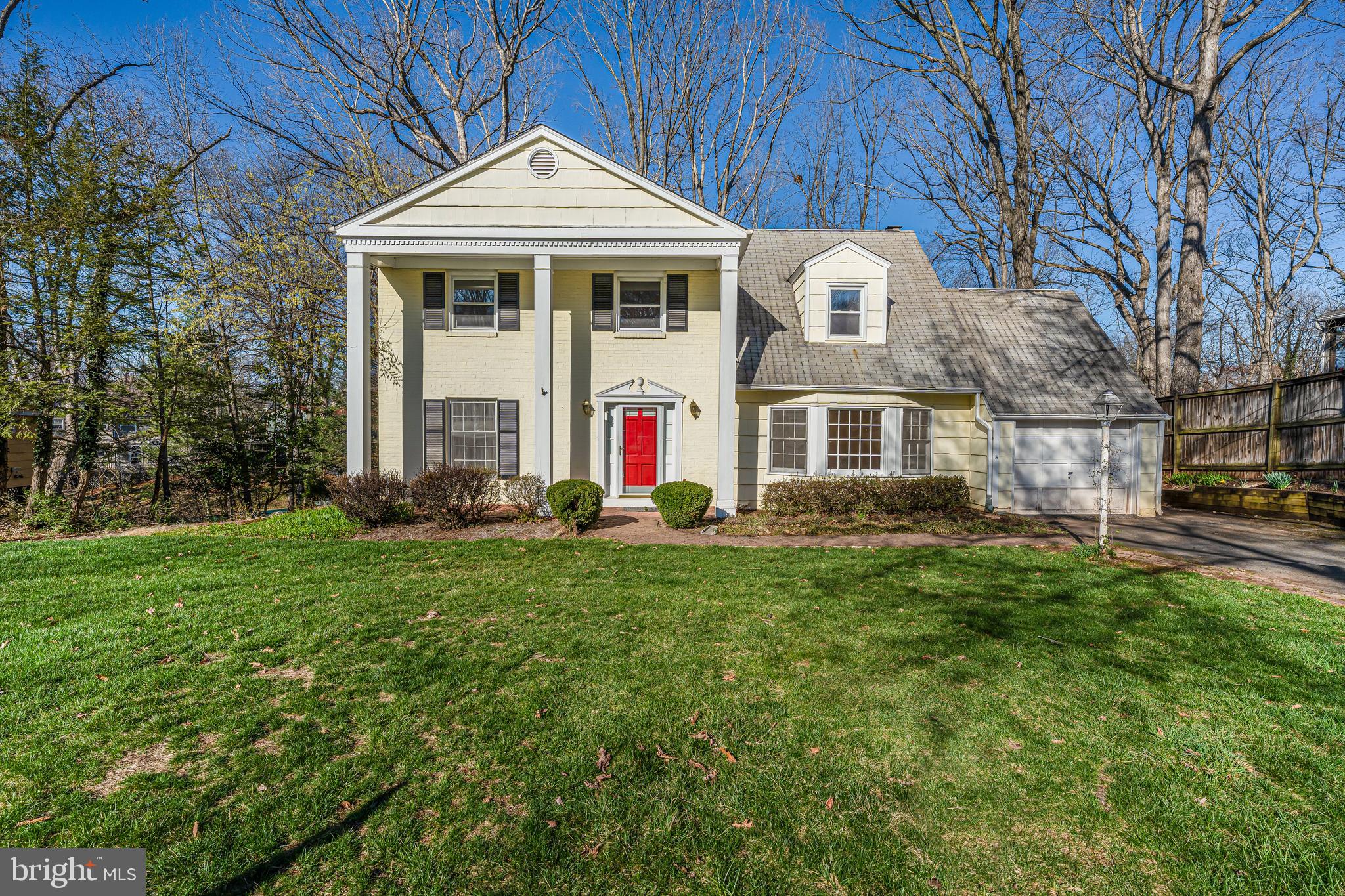 POINT OF WOODS - Residential