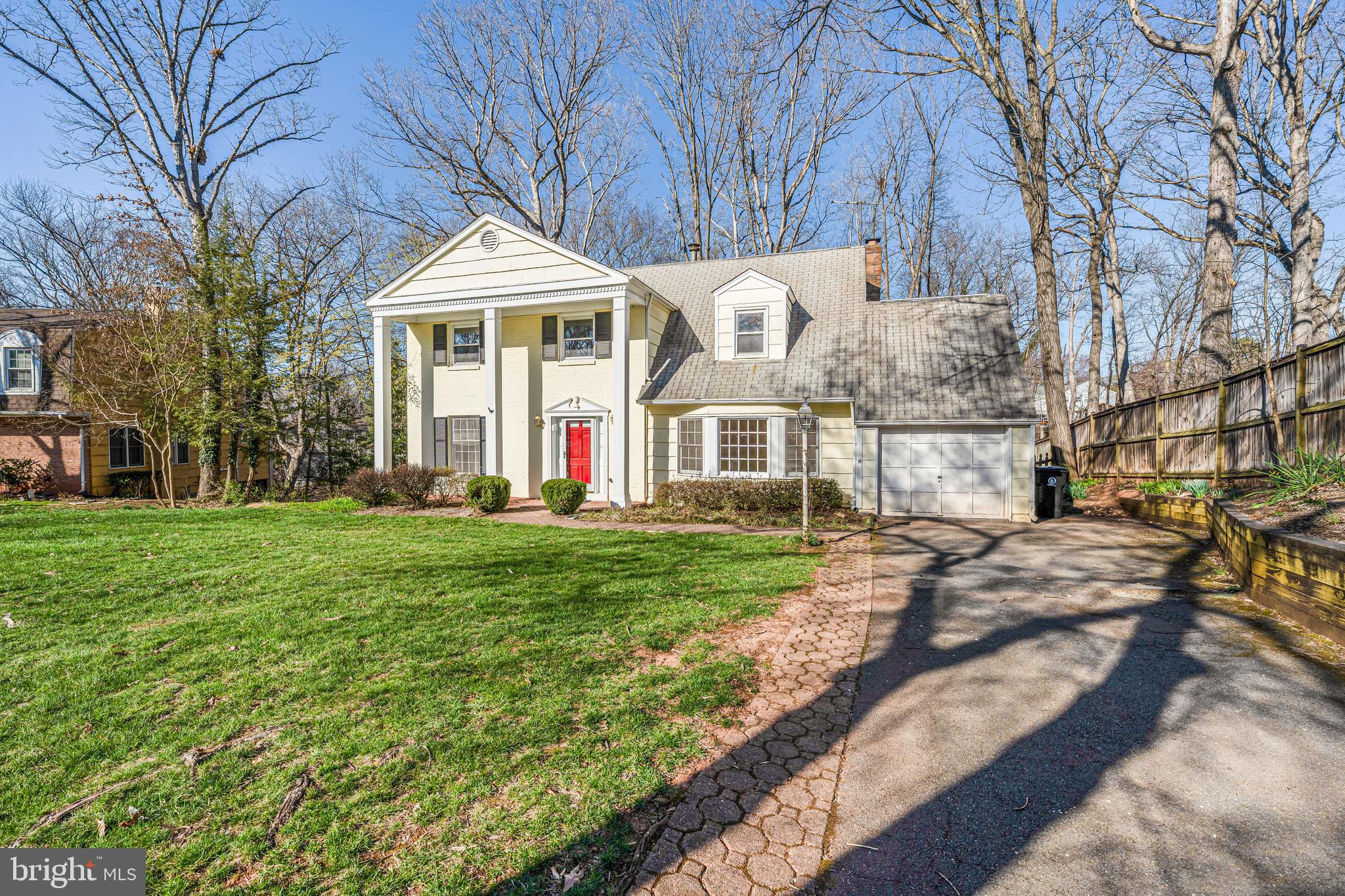 POINT OF WOODS - Residential