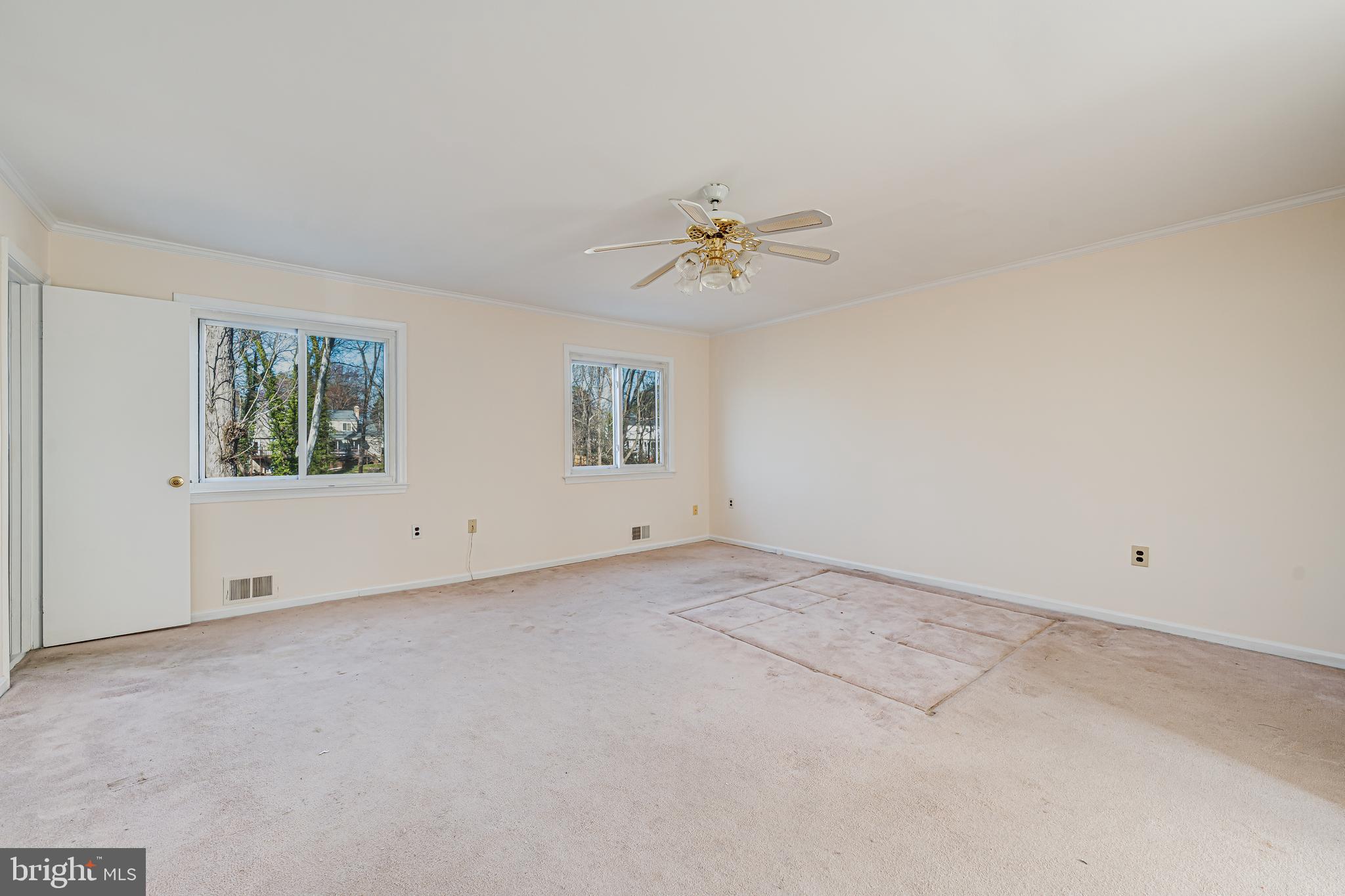 POINT OF WOODS - Residential