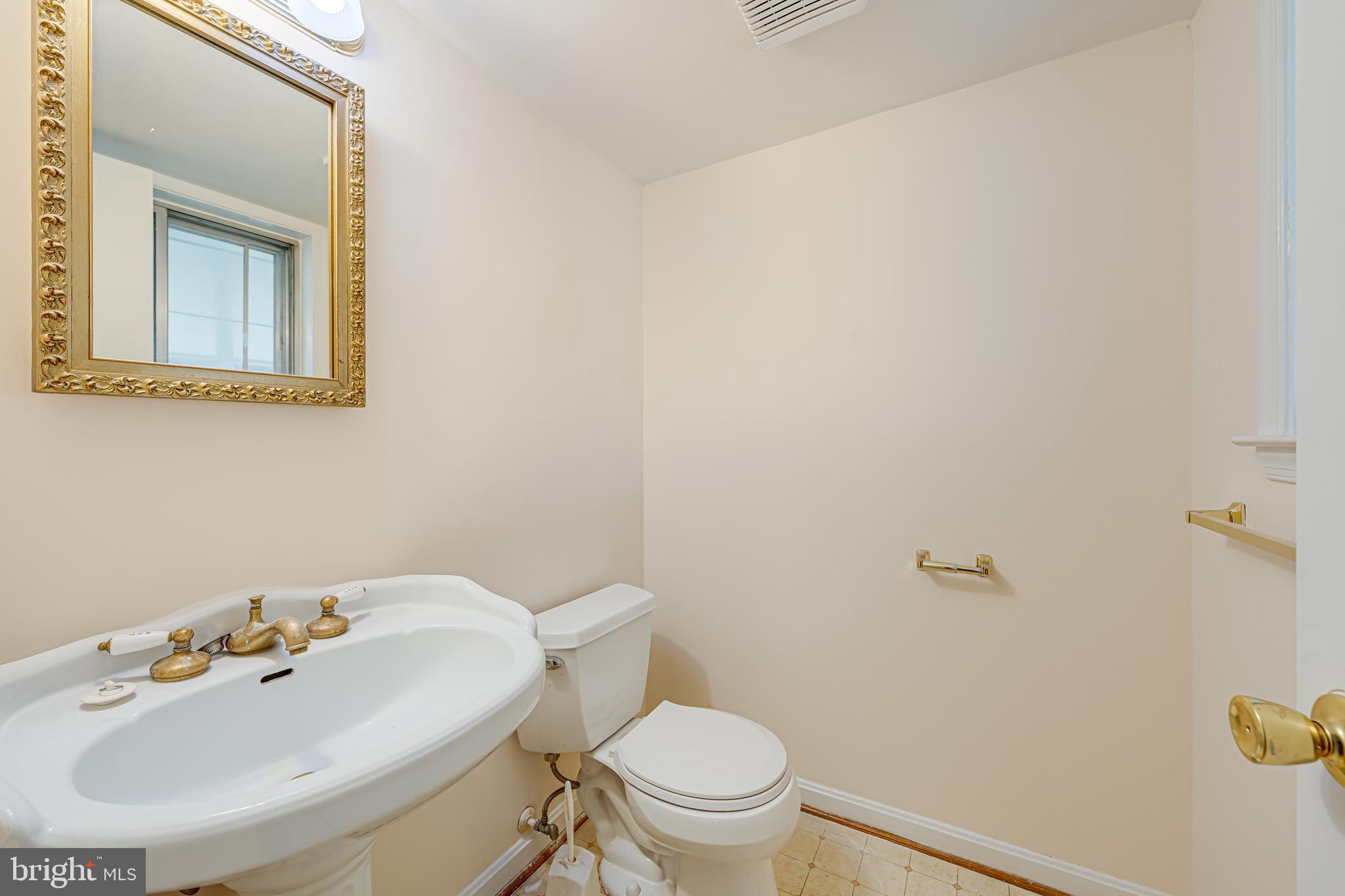 POINT OF WOODS - Residential