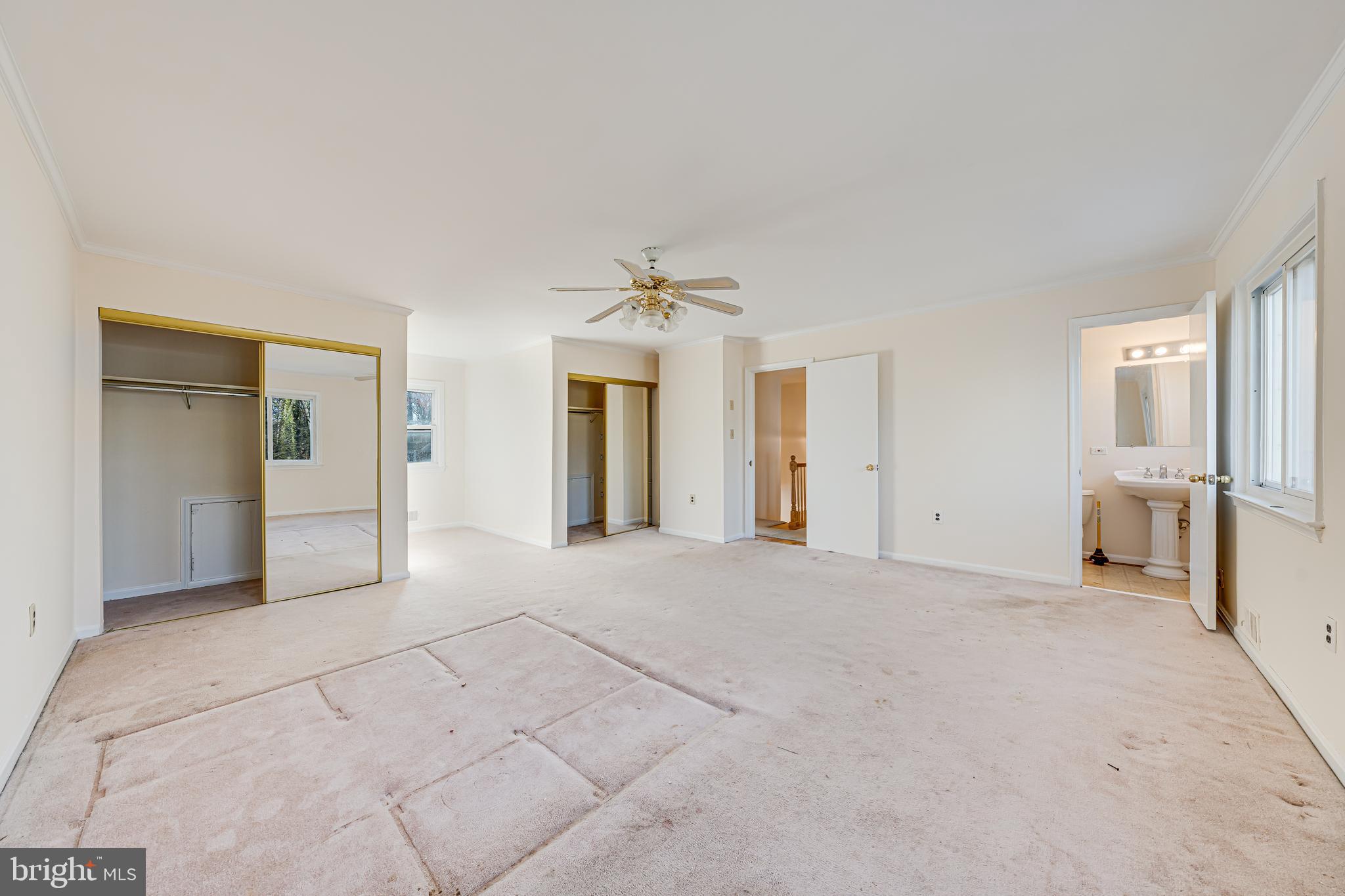 POINT OF WOODS - Residential