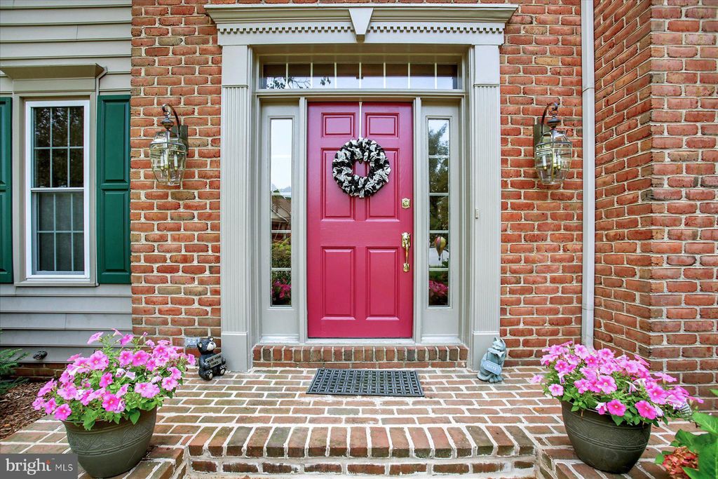 Photo of 160 COTSWOLD CT, LANCASTER, PA 17601 (MLS # PALA2038466)