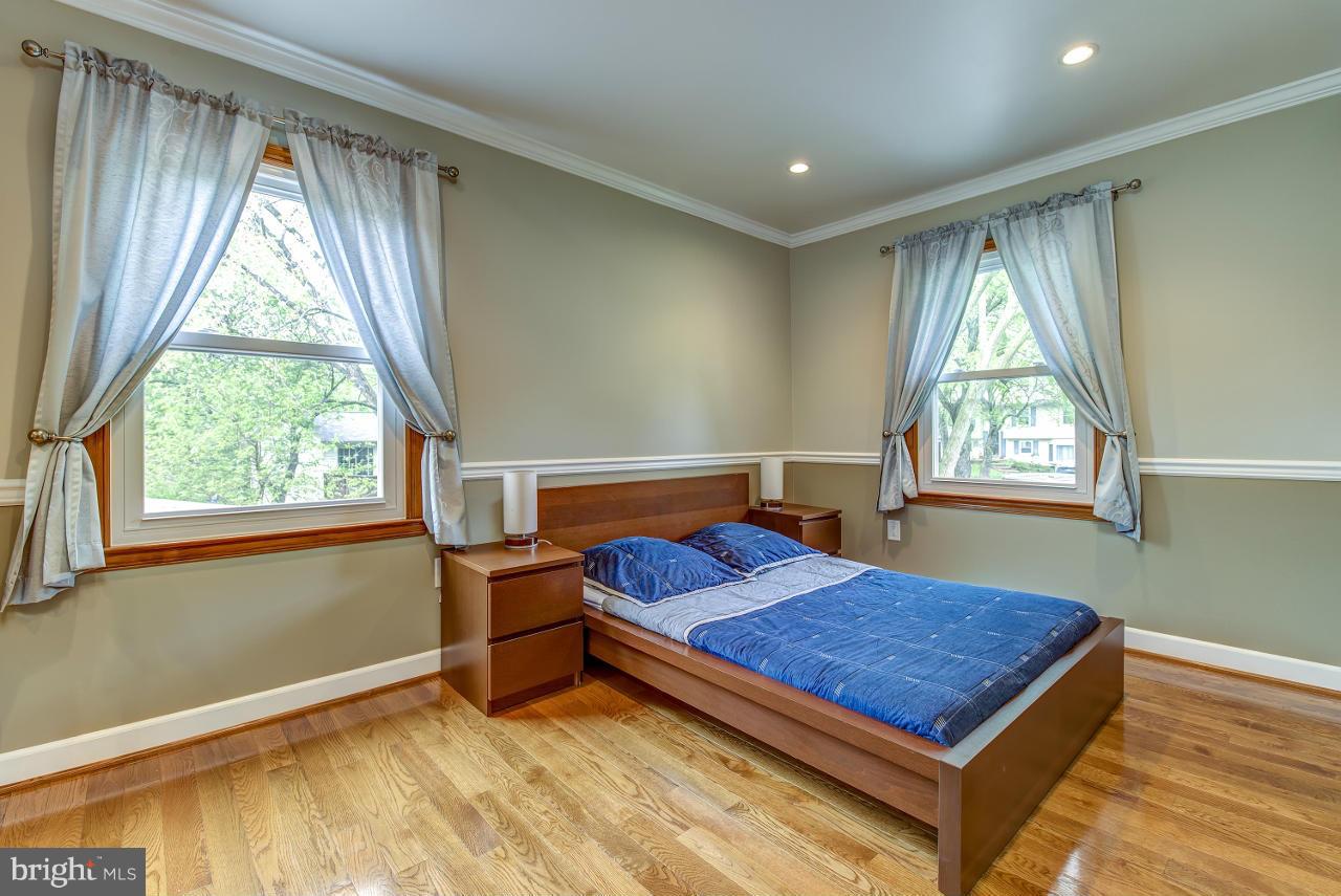 CROFTON MEADOWS - Residential