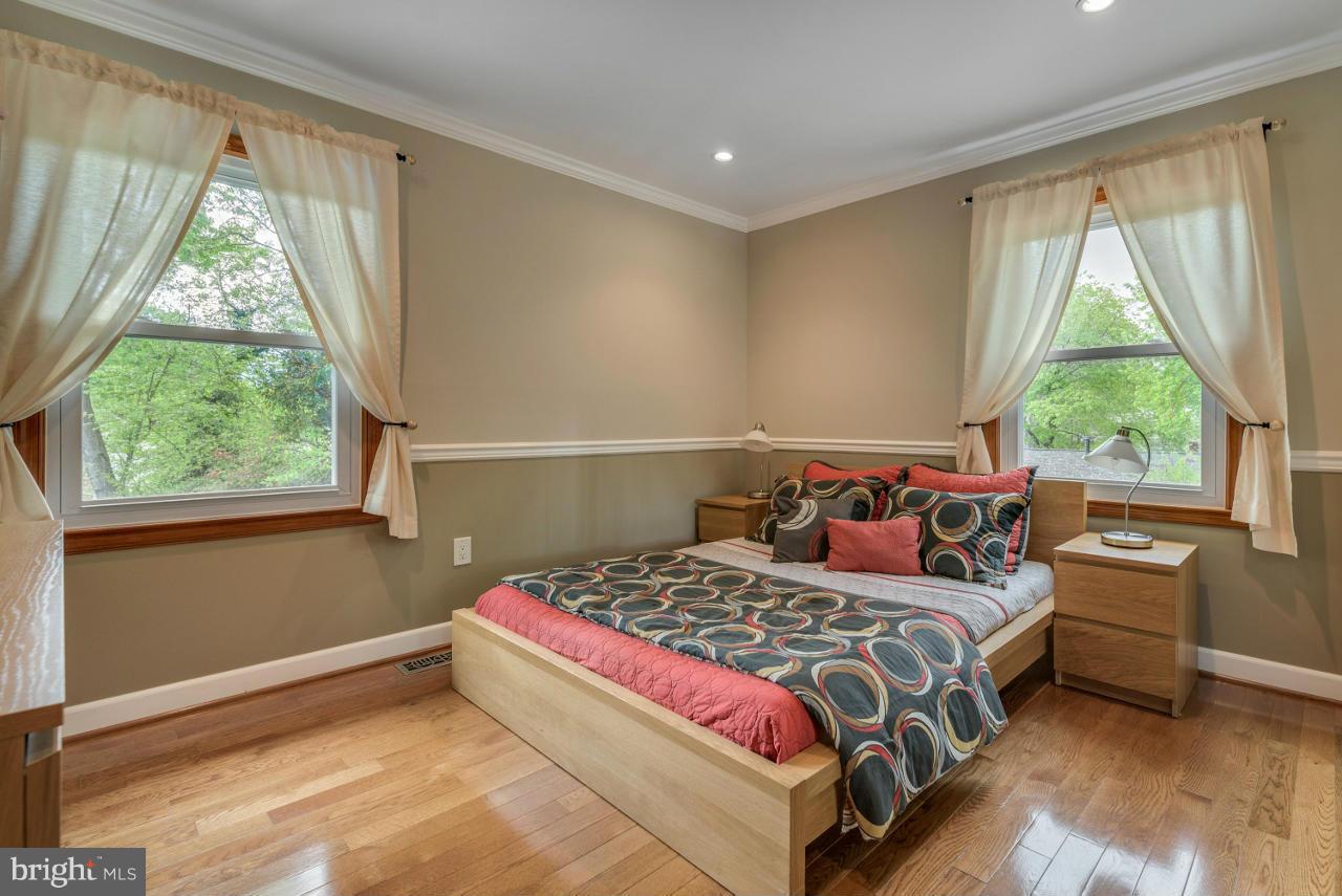 CROFTON MEADOWS - Residential