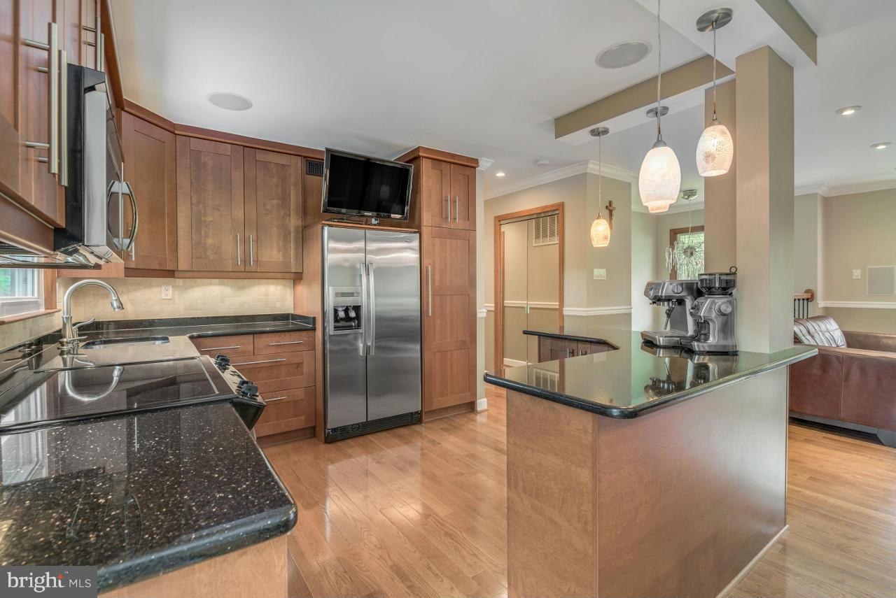 CROFTON MEADOWS - Residential