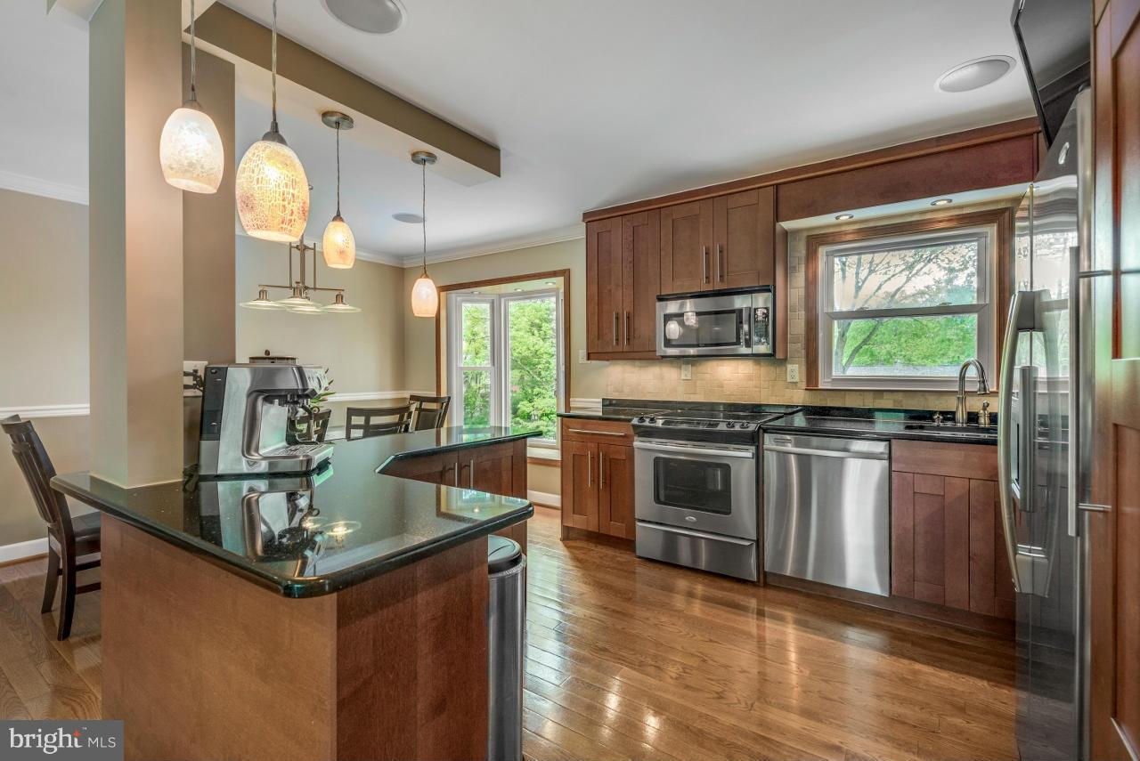 CROFTON MEADOWS - Residential