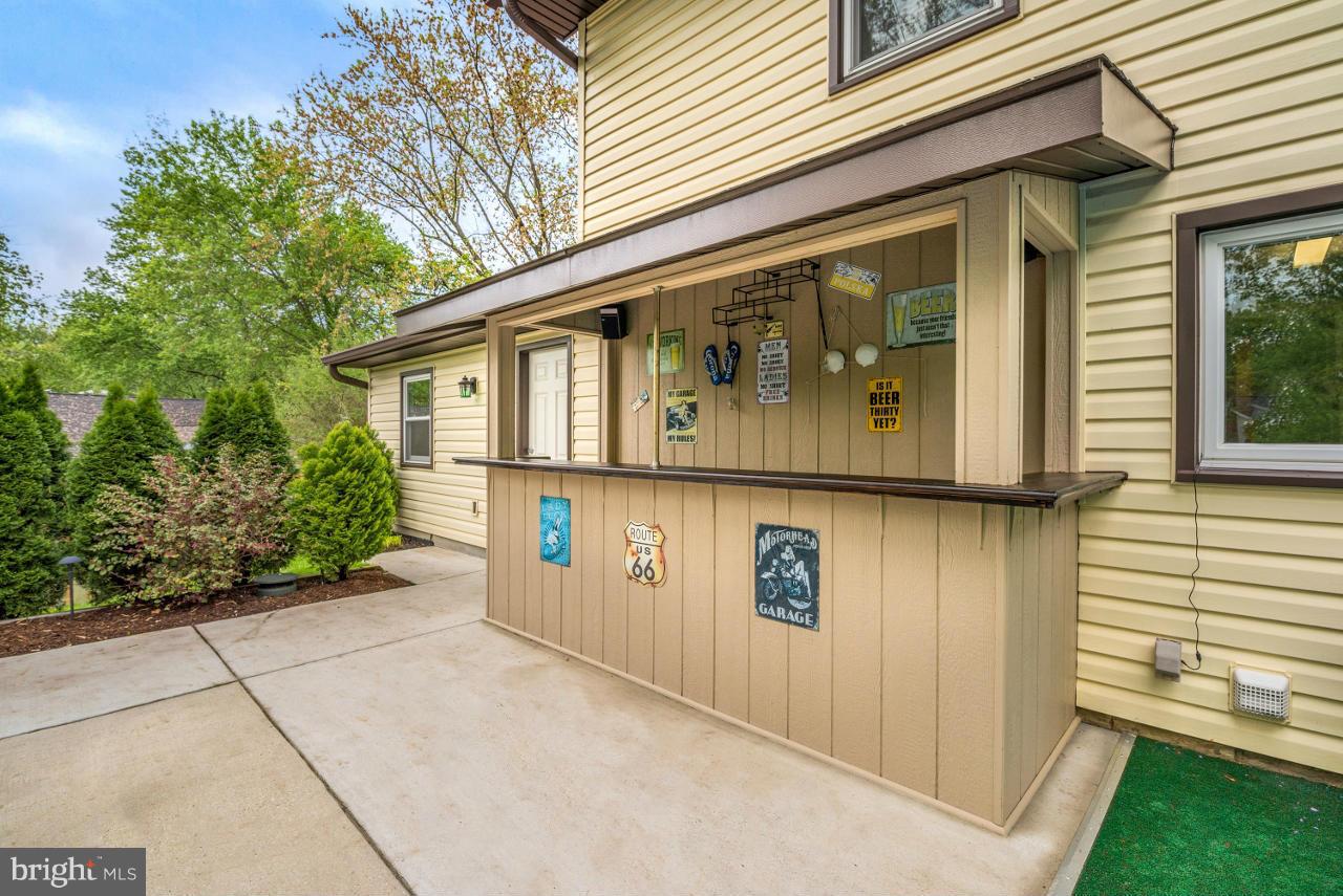 CROFTON MEADOWS - Residential