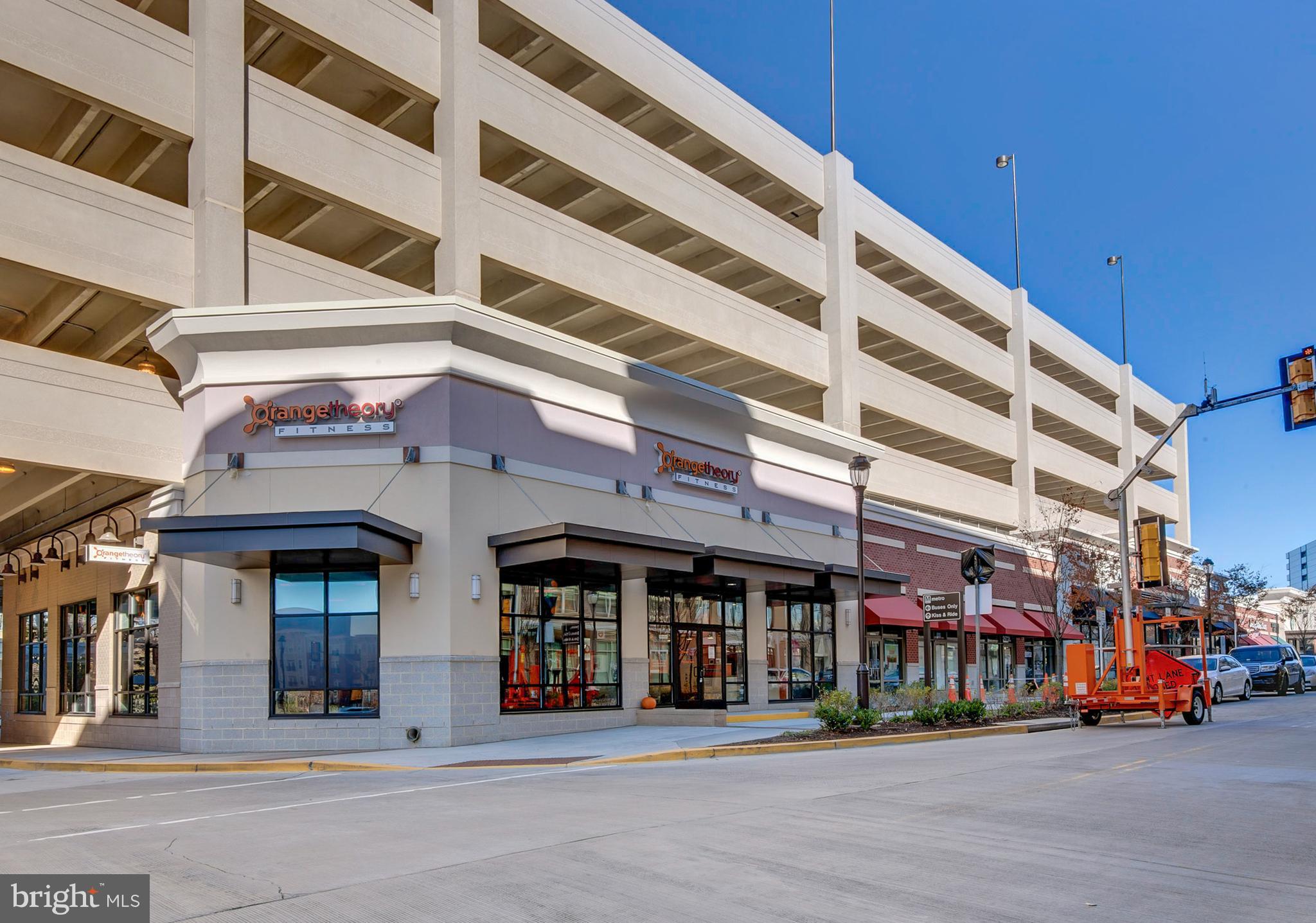 HALSTEAD AT THE METRO - Residential