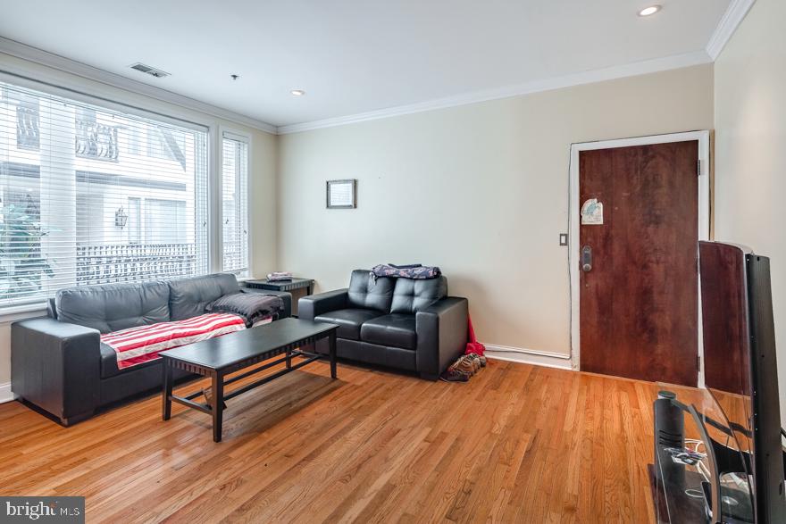 FAIRMOUNT - Residential