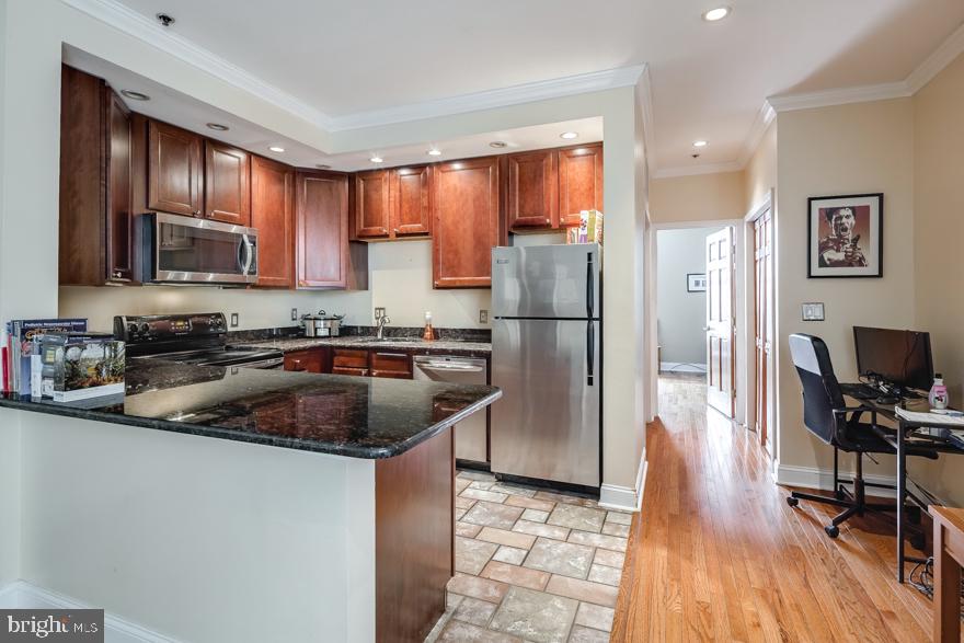 FAIRMOUNT - Residential