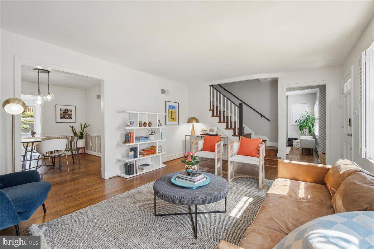 WOODACRES - Residential